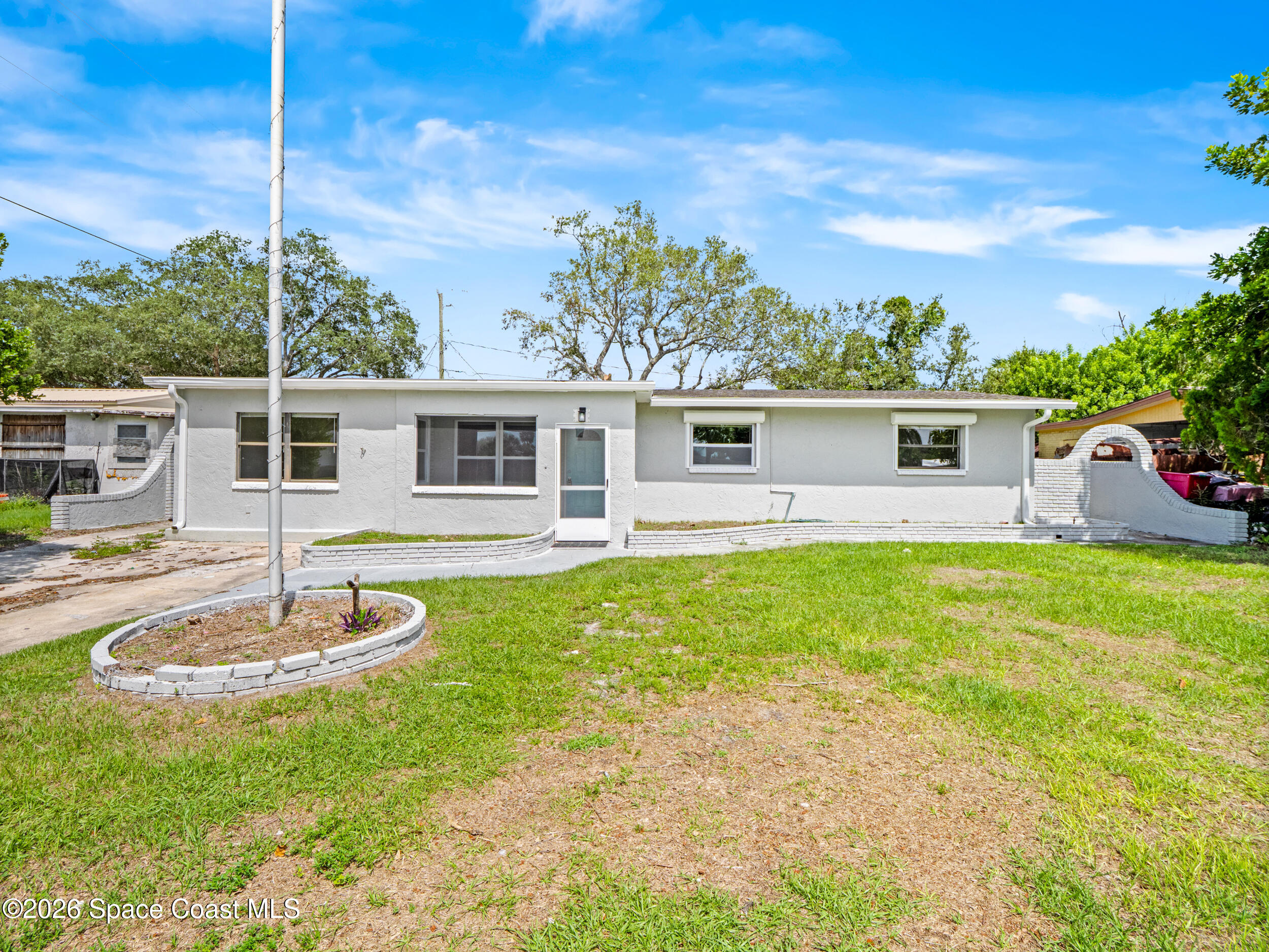1382 Lakewood Drive — photo