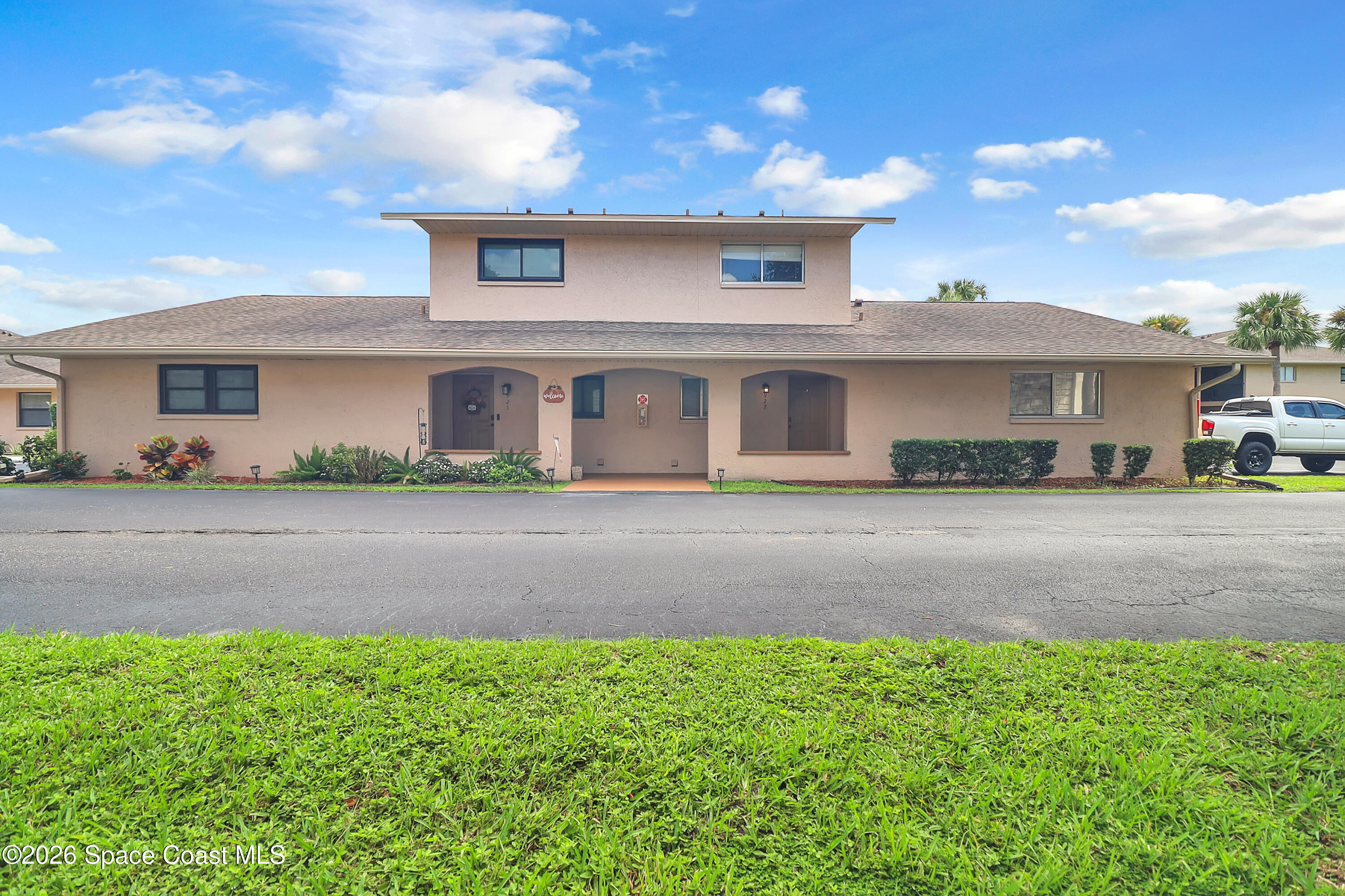 927 Prosperity Place E 1302 — photo
