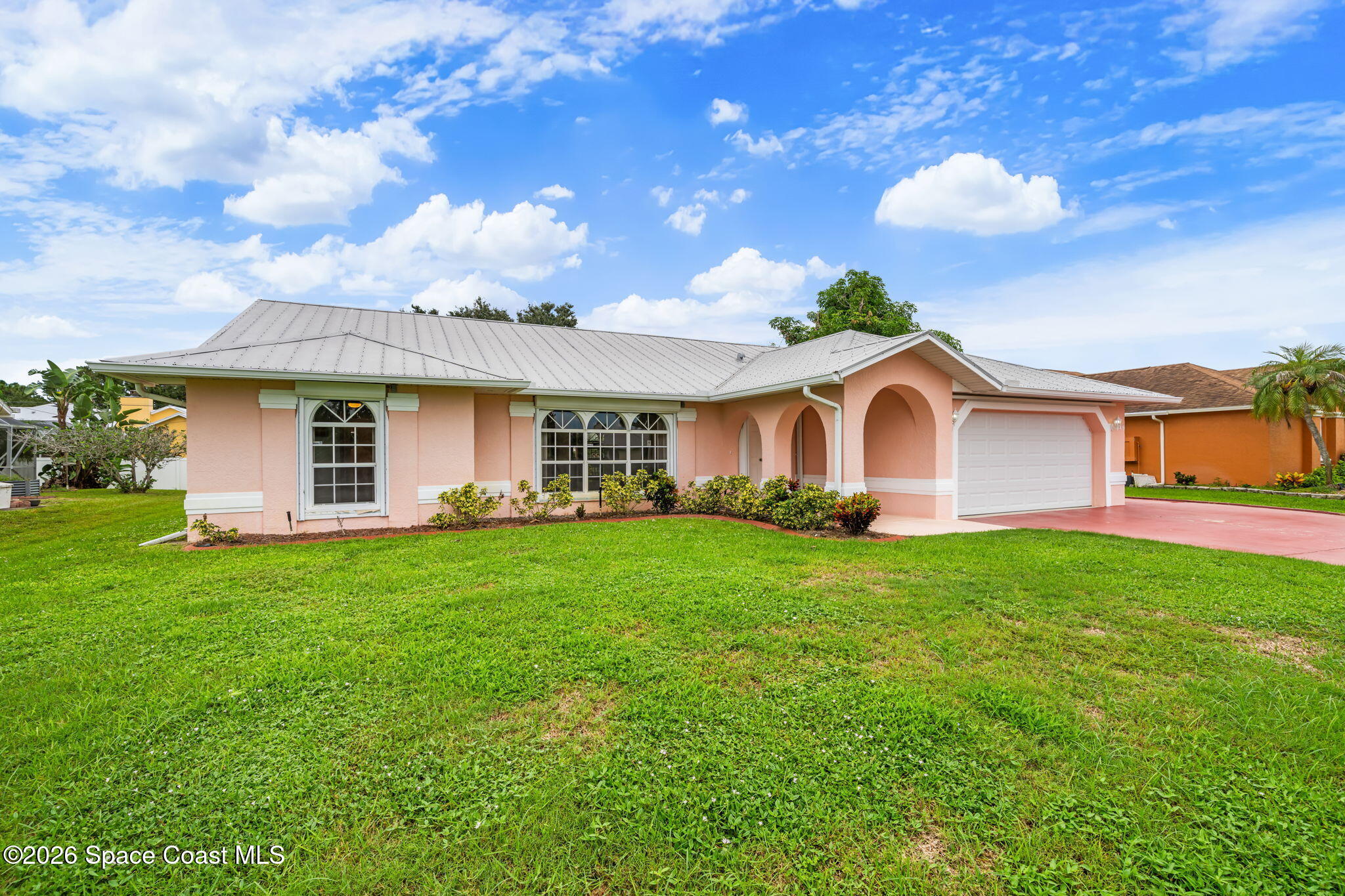 949 Carnation Drive — photo