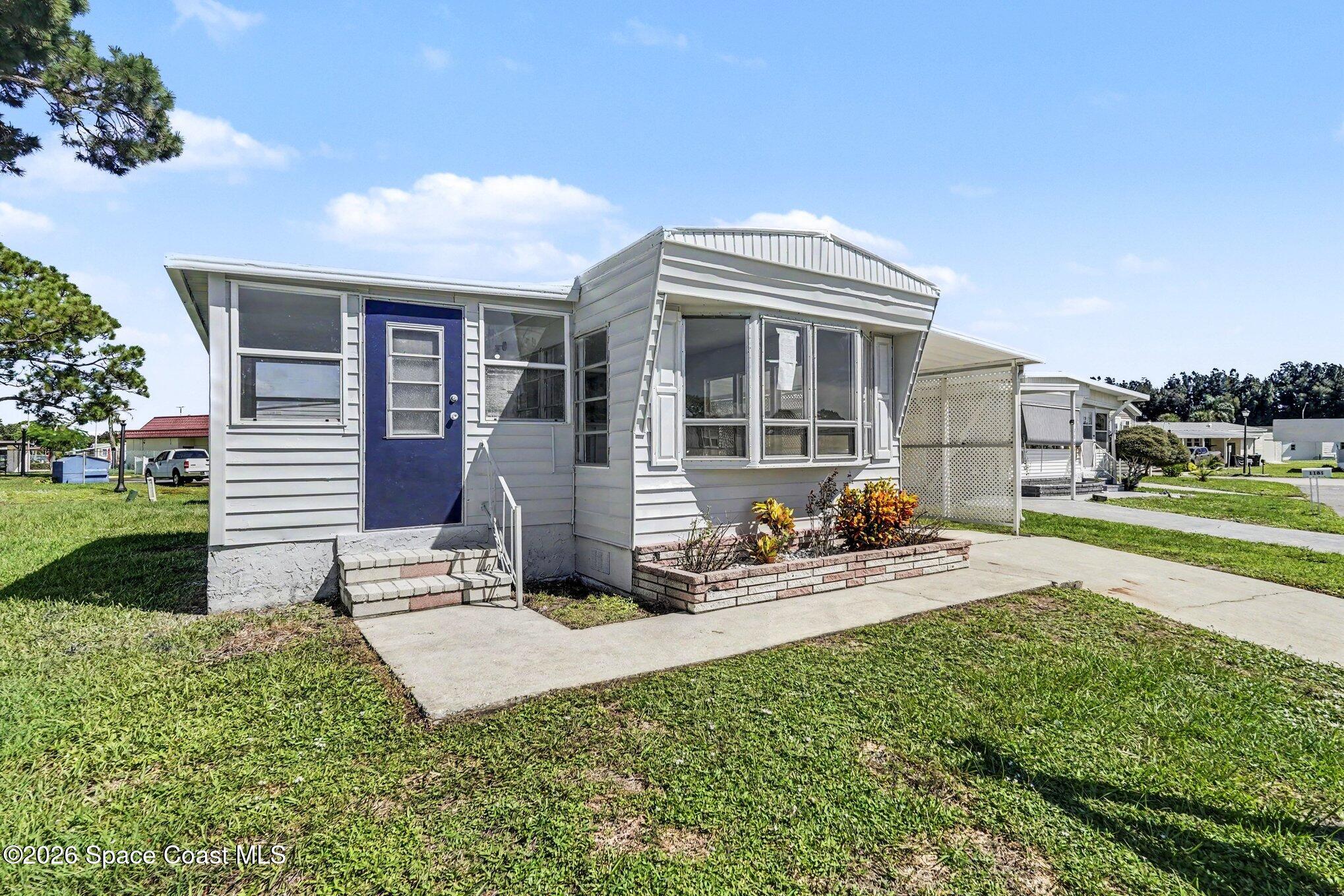 1171 Seminole Court NE — photo