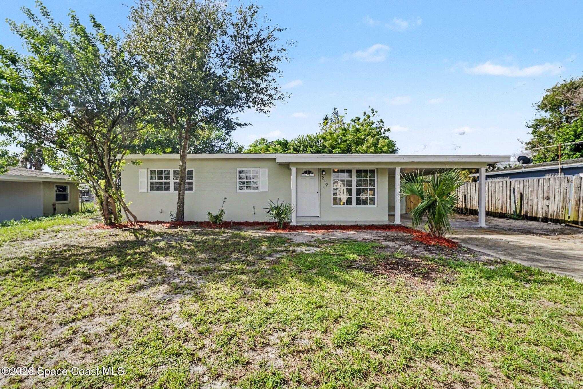 2191 Smathers Circle N — photo