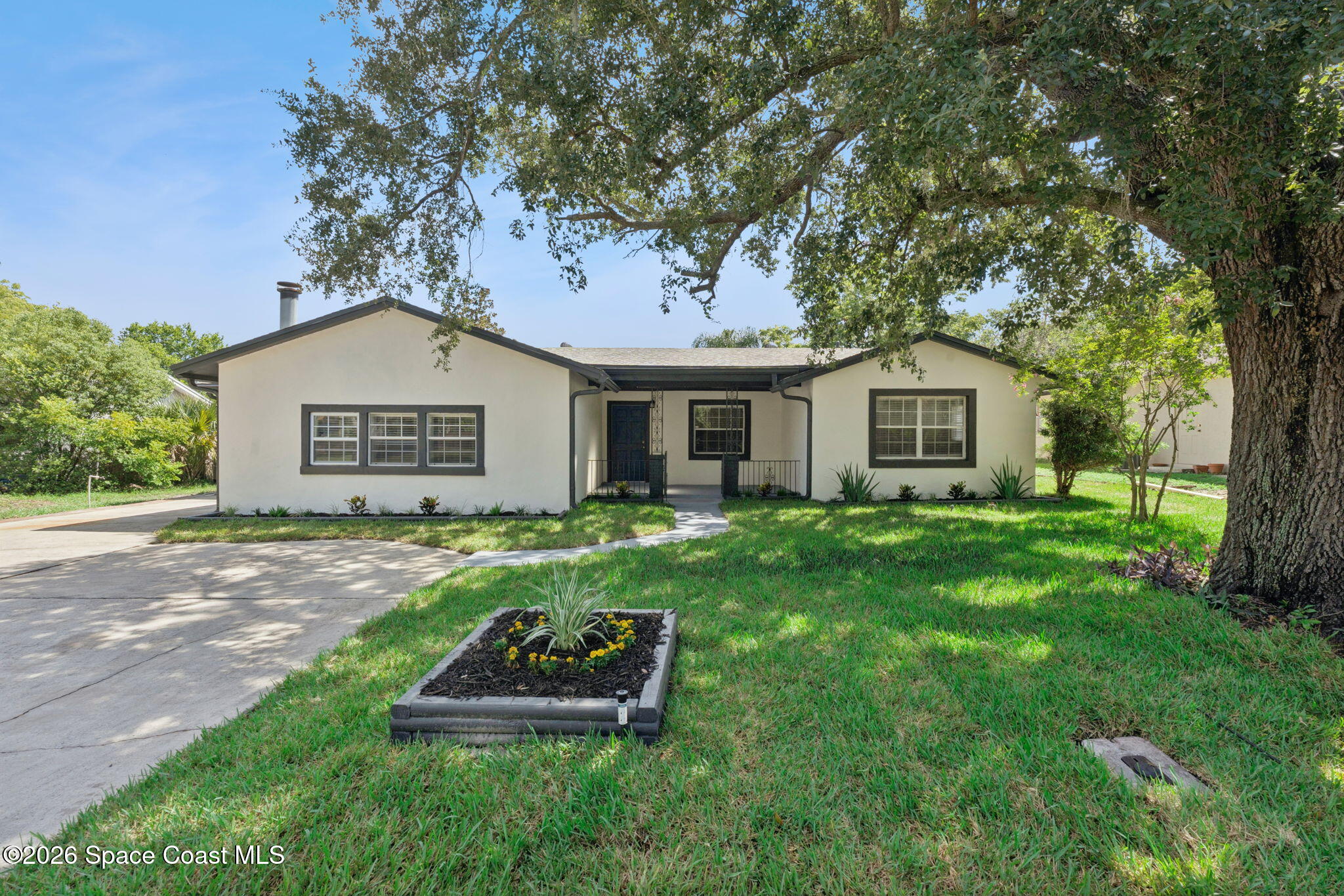 1033 Crystal Bowl Circle — photo