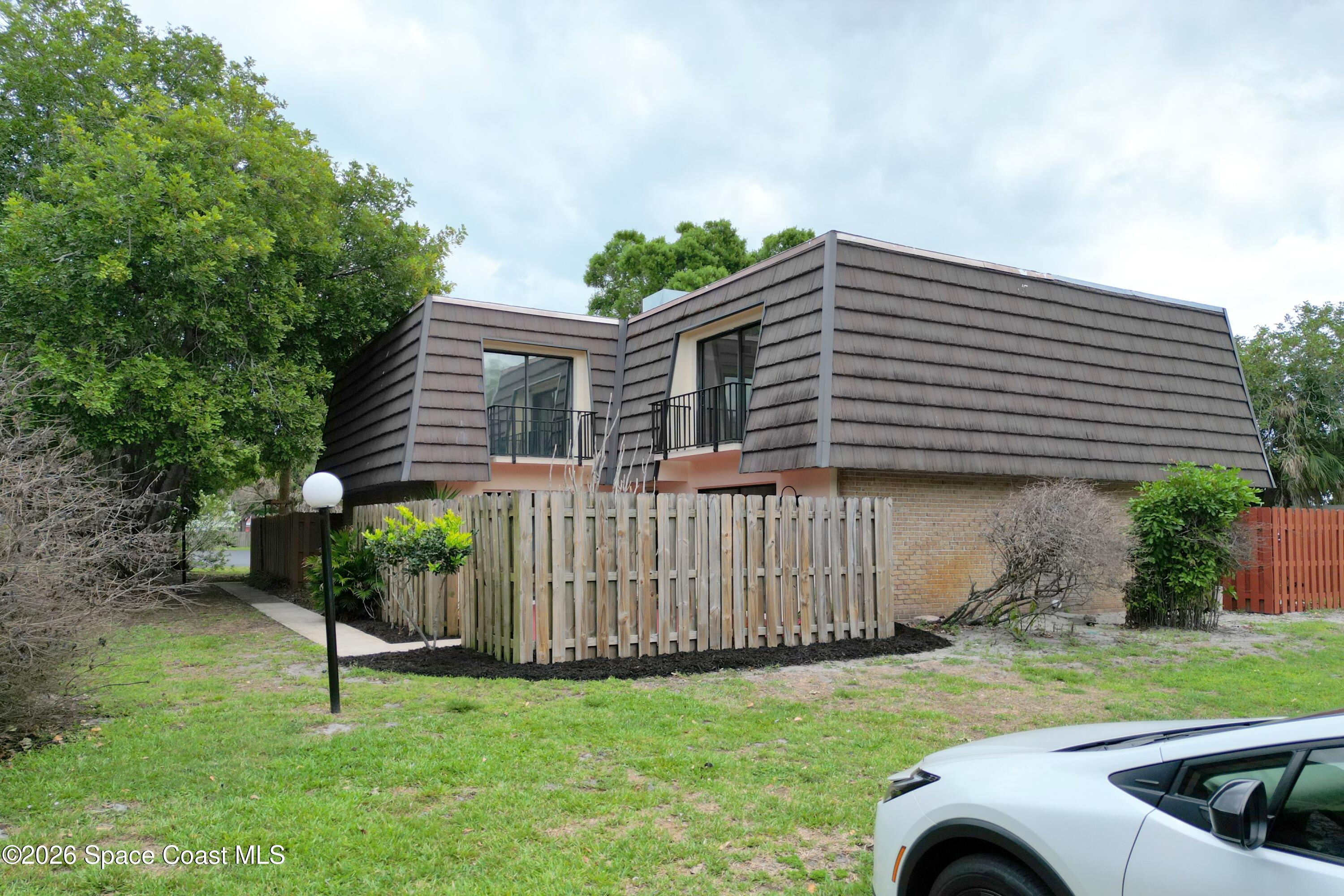 4014 NE Vista Oaks Circle NE — photo