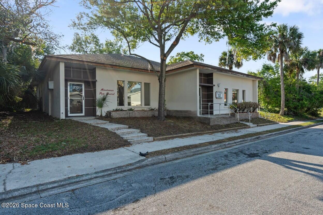 2101 Grant Place — photo