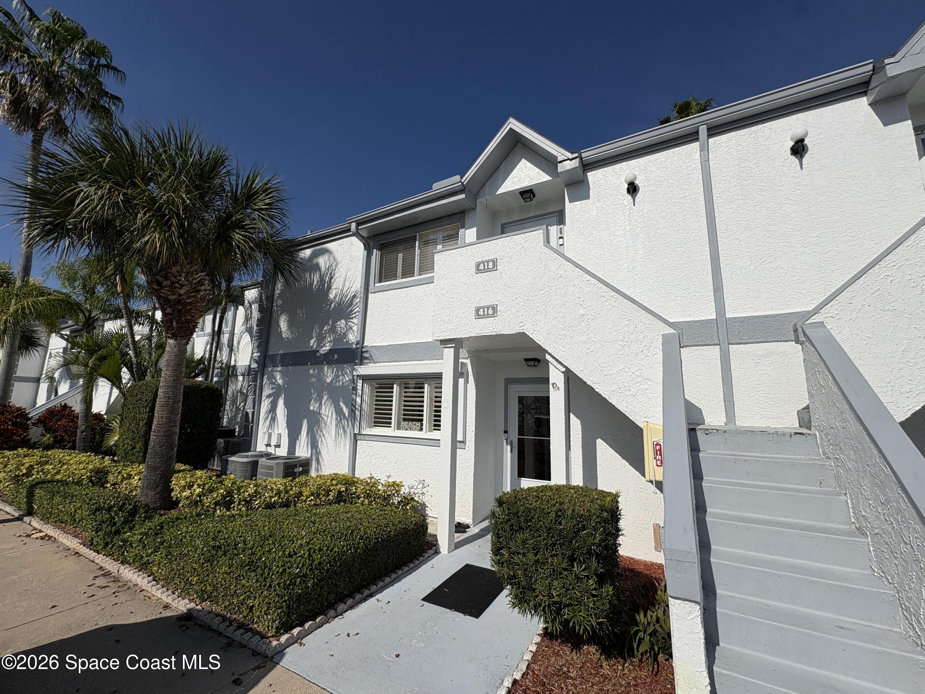 418 Beach Park Lane V170 — photo