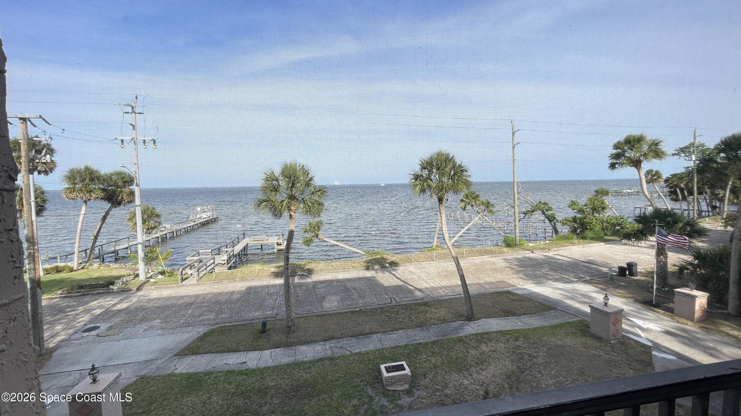 1540 Riverside Drive 8 (302) — photo