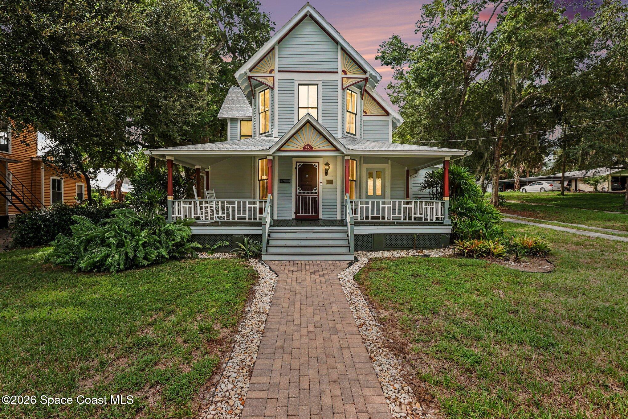 35 Barton Avenue — photo