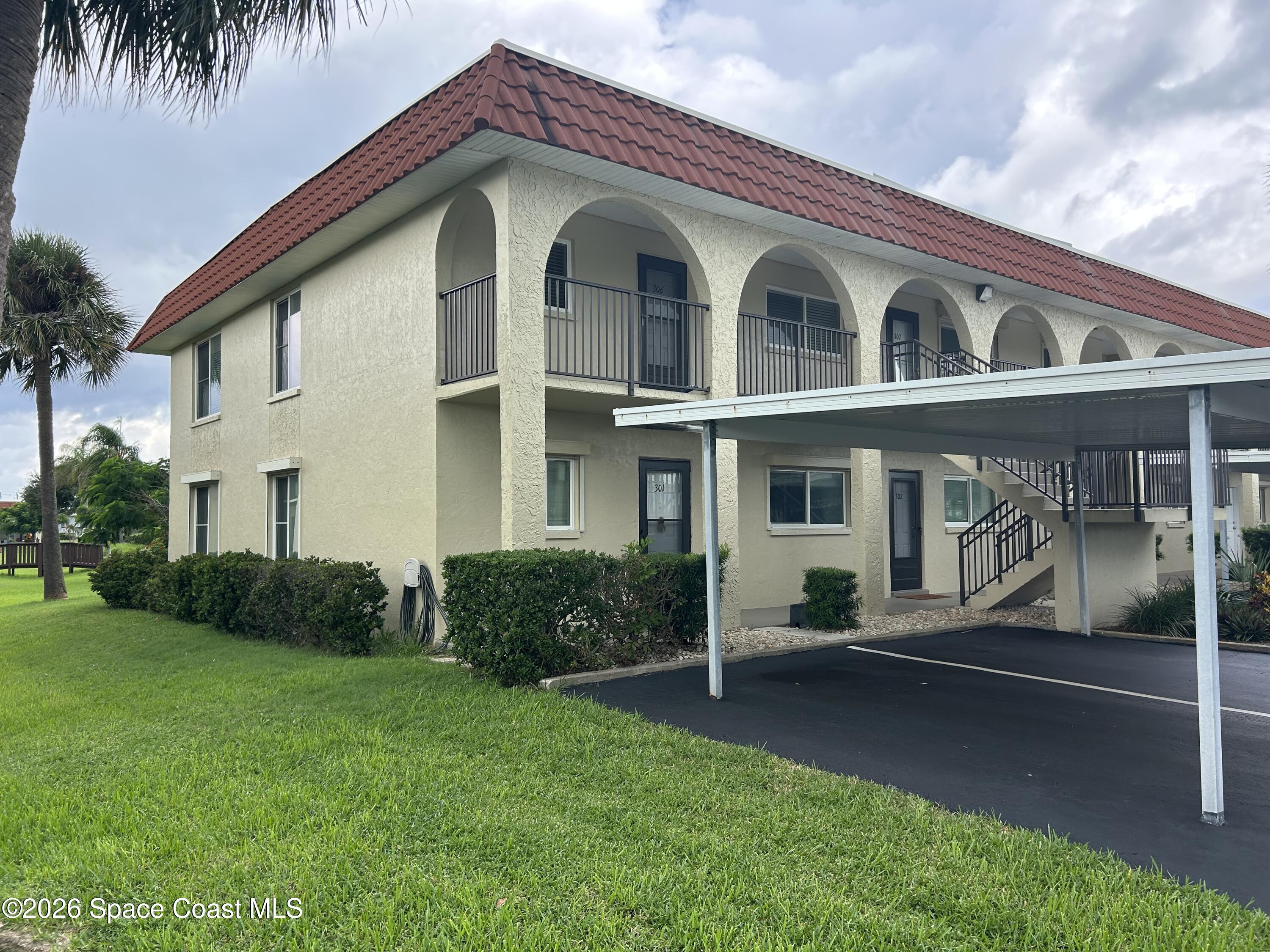 201 Saint Lucie Lane 306 — photo