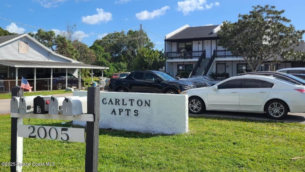 2005 Carlton Drive 3 — photo