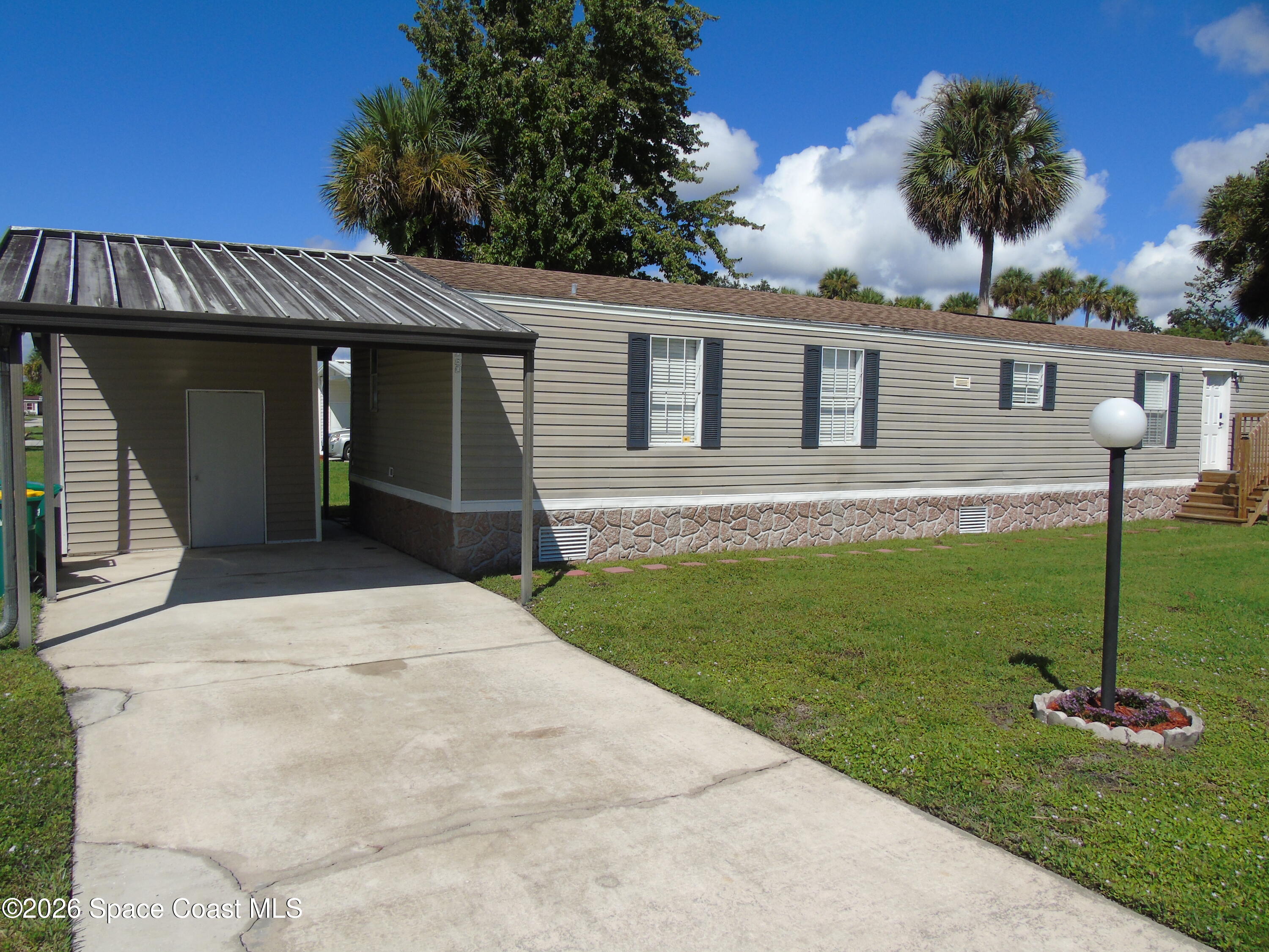 4080 Eucalyptus Place — photo