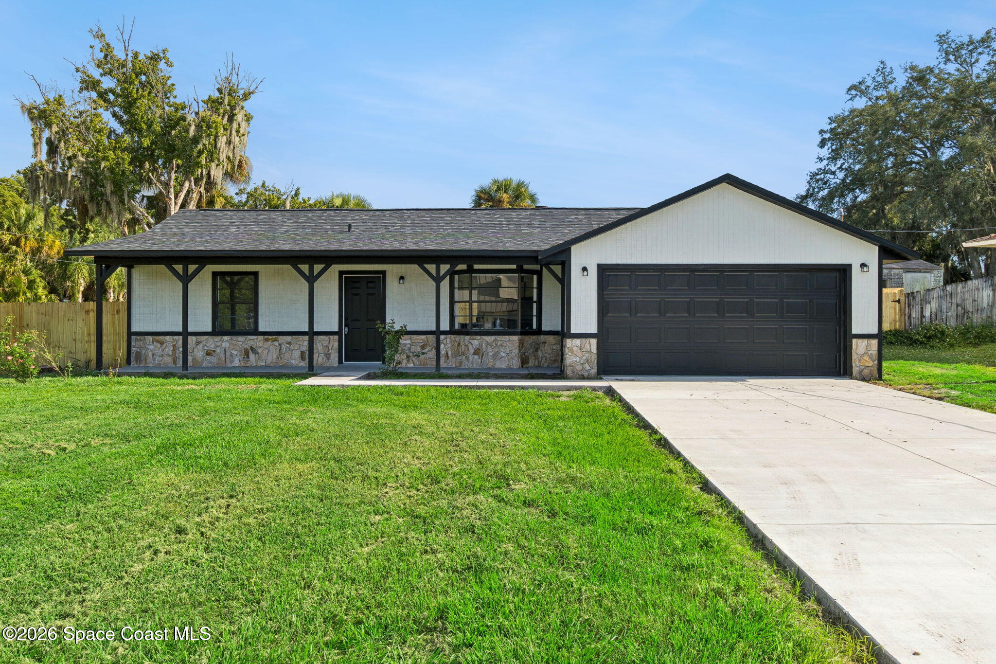 6295 Janina Road — photo