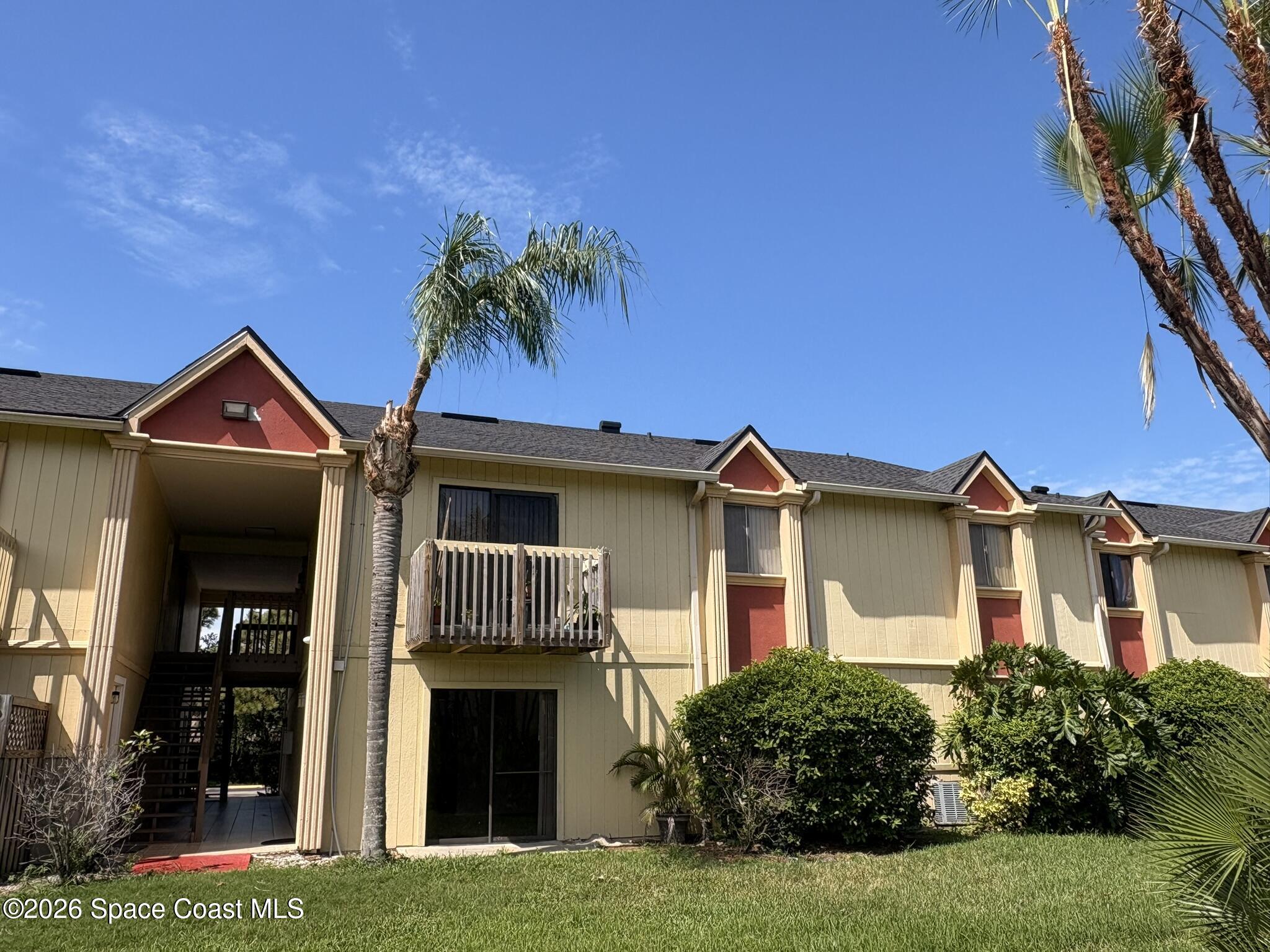 2130 Forest Knoll Drive NE 106 — photo