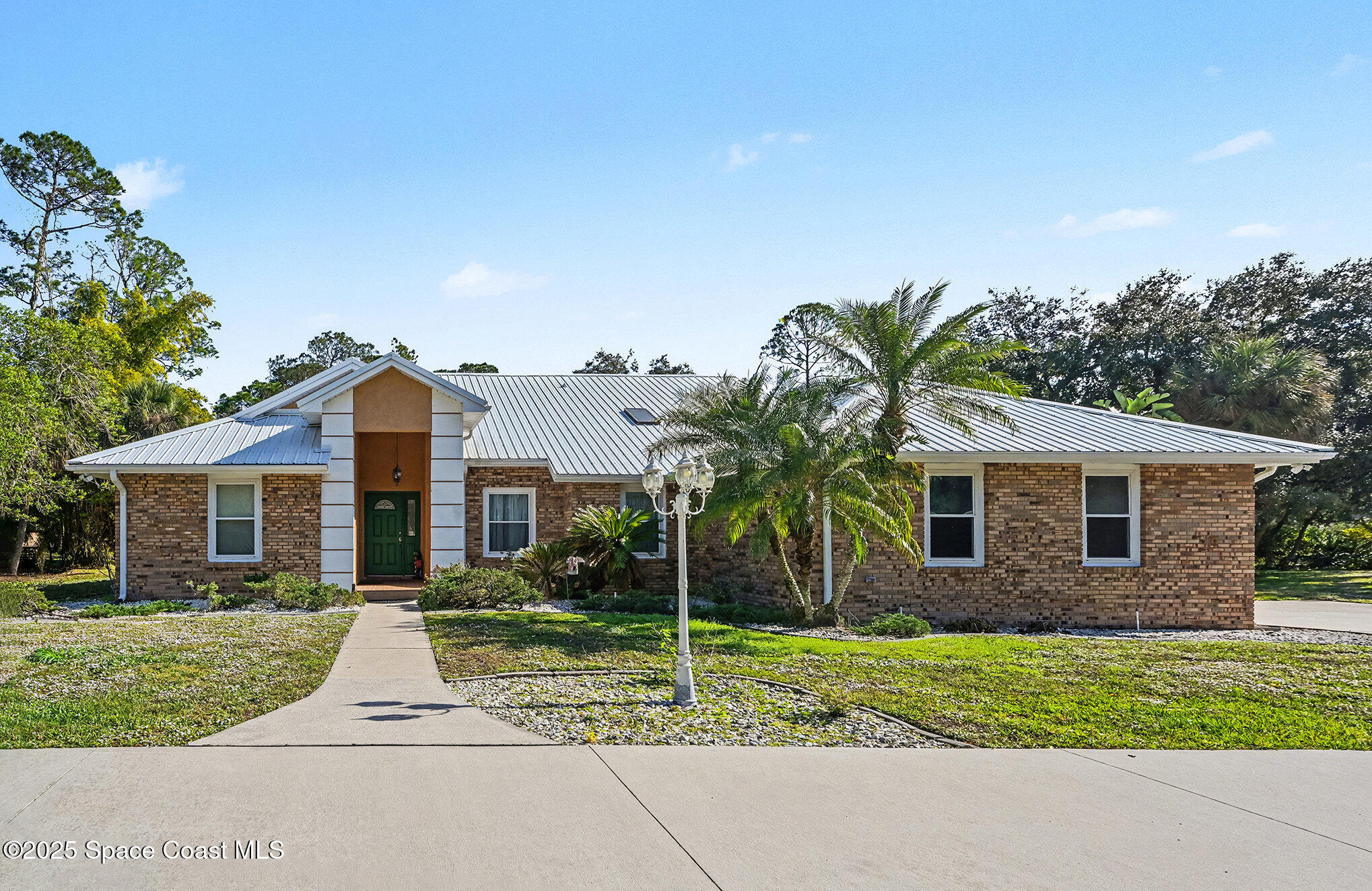 2956 Long Lake Drive — photo