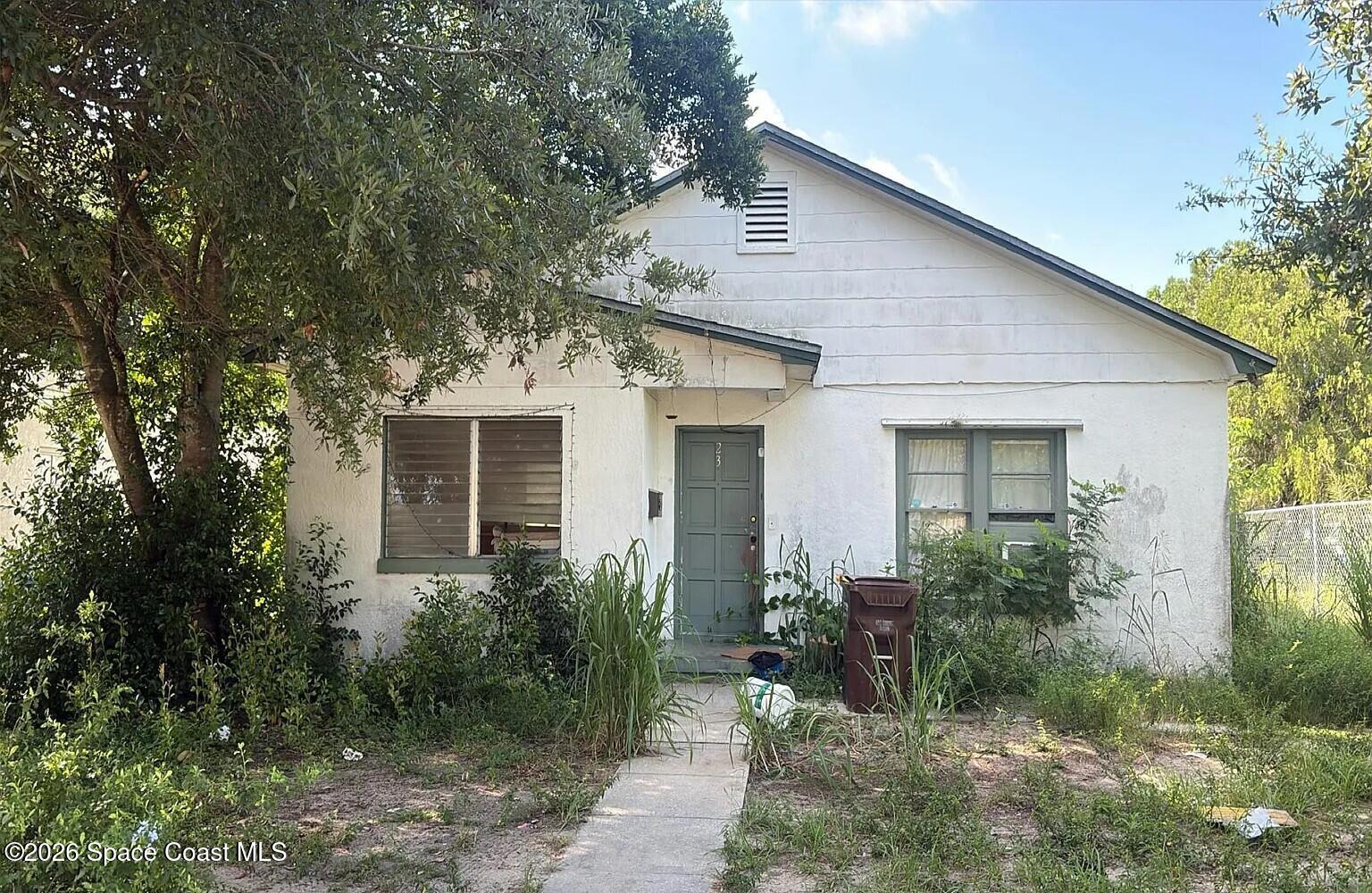 23 W Sessoms Avenue — photo