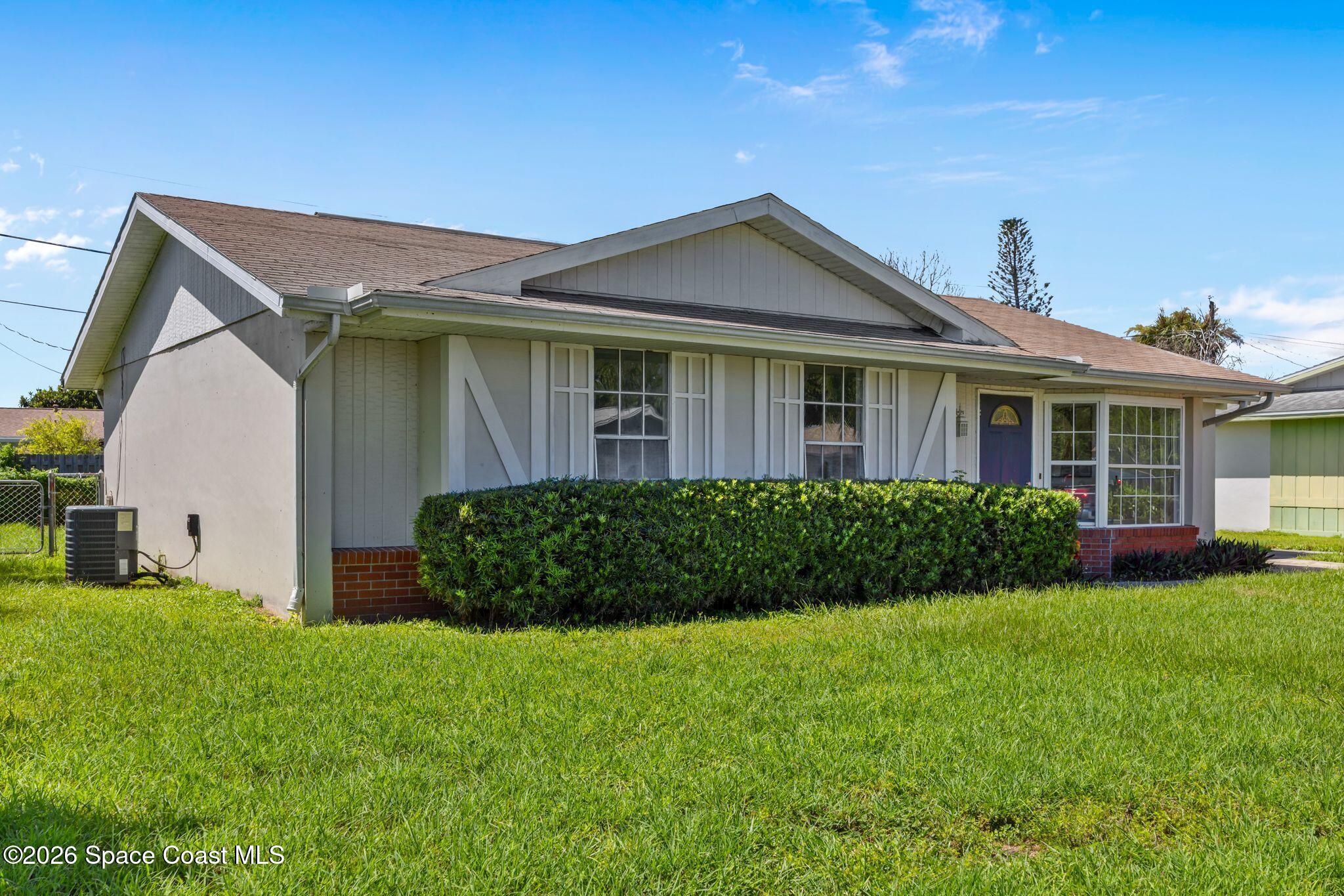 742 Bywood Drive NE — photo