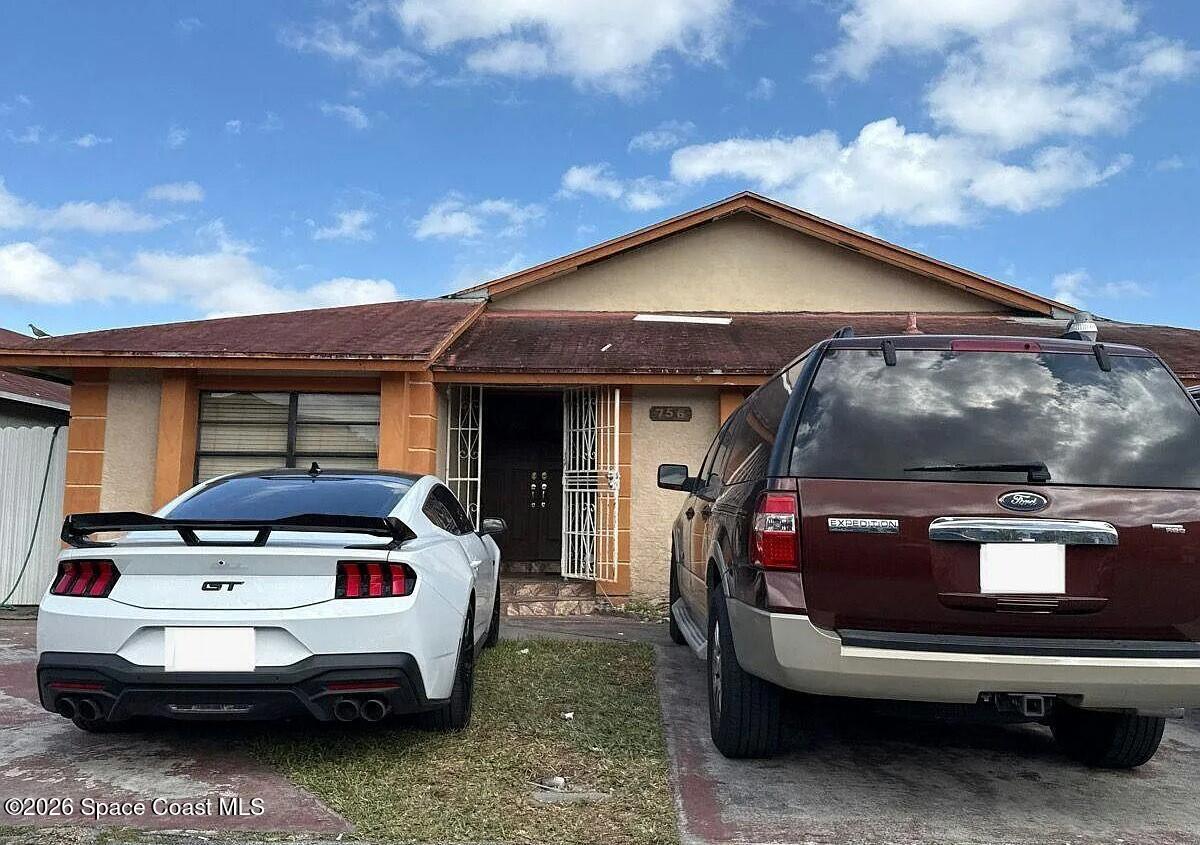 756 SW 99th Ct Circle — photo