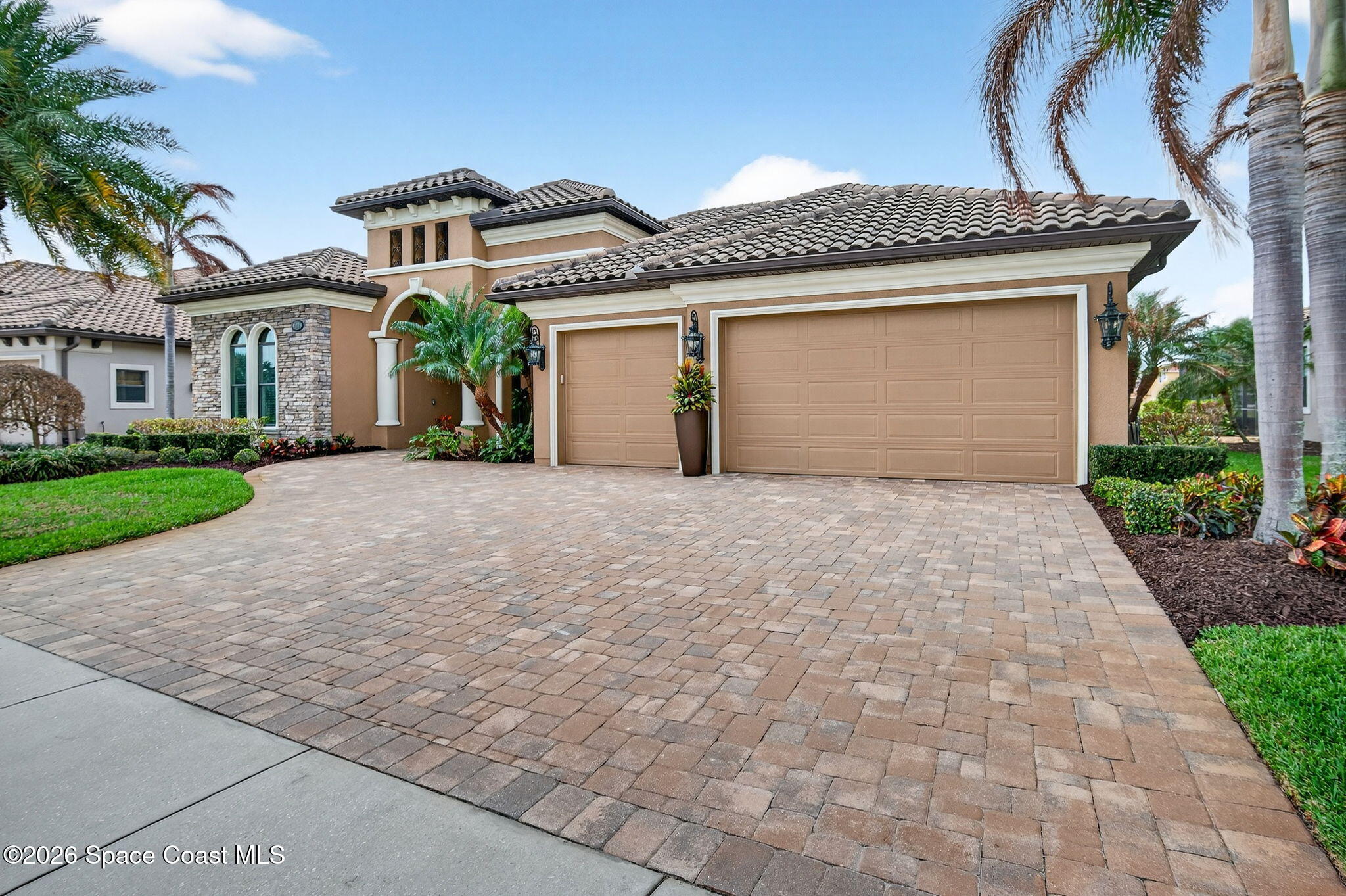 2941 Emeldi Lane — photo