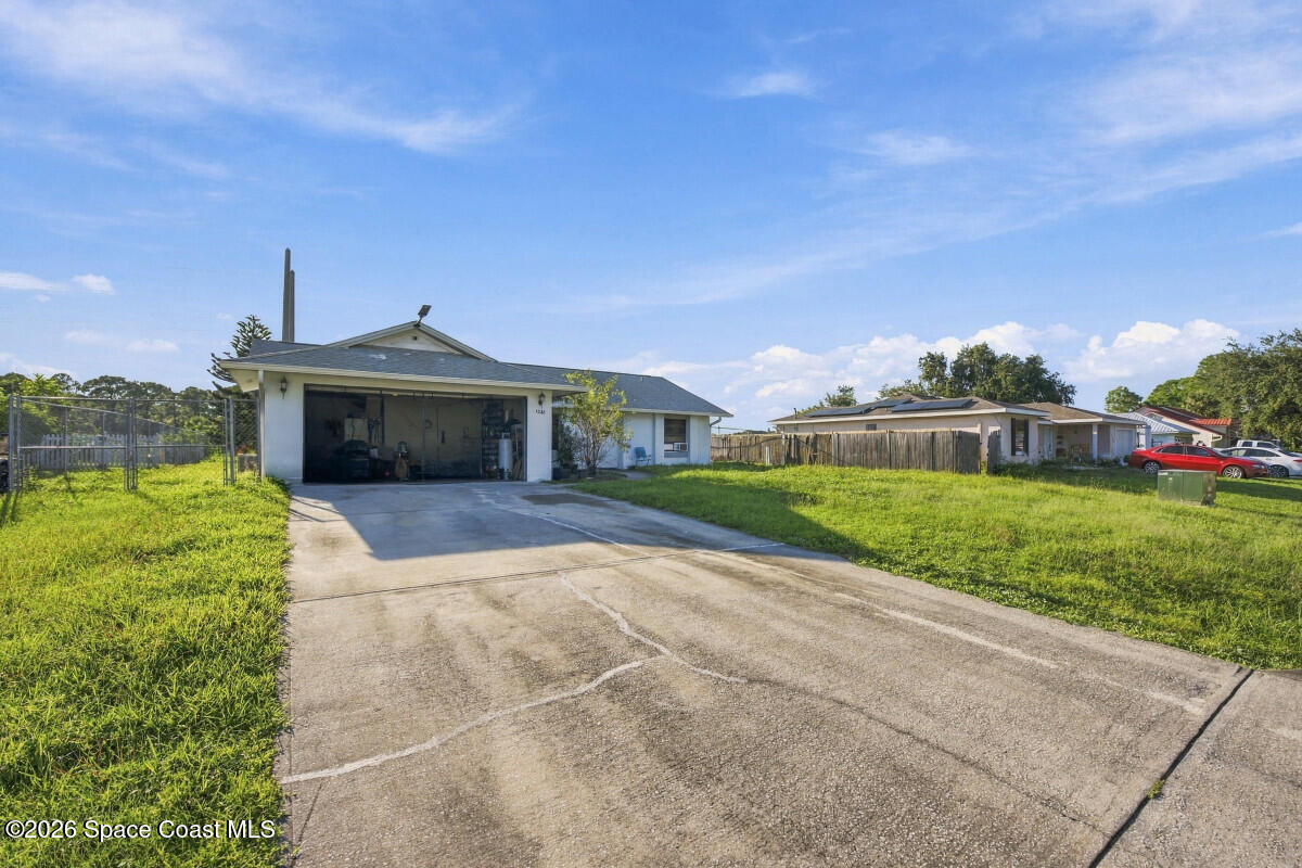 1338 Coral Reef Avenue NW — photo