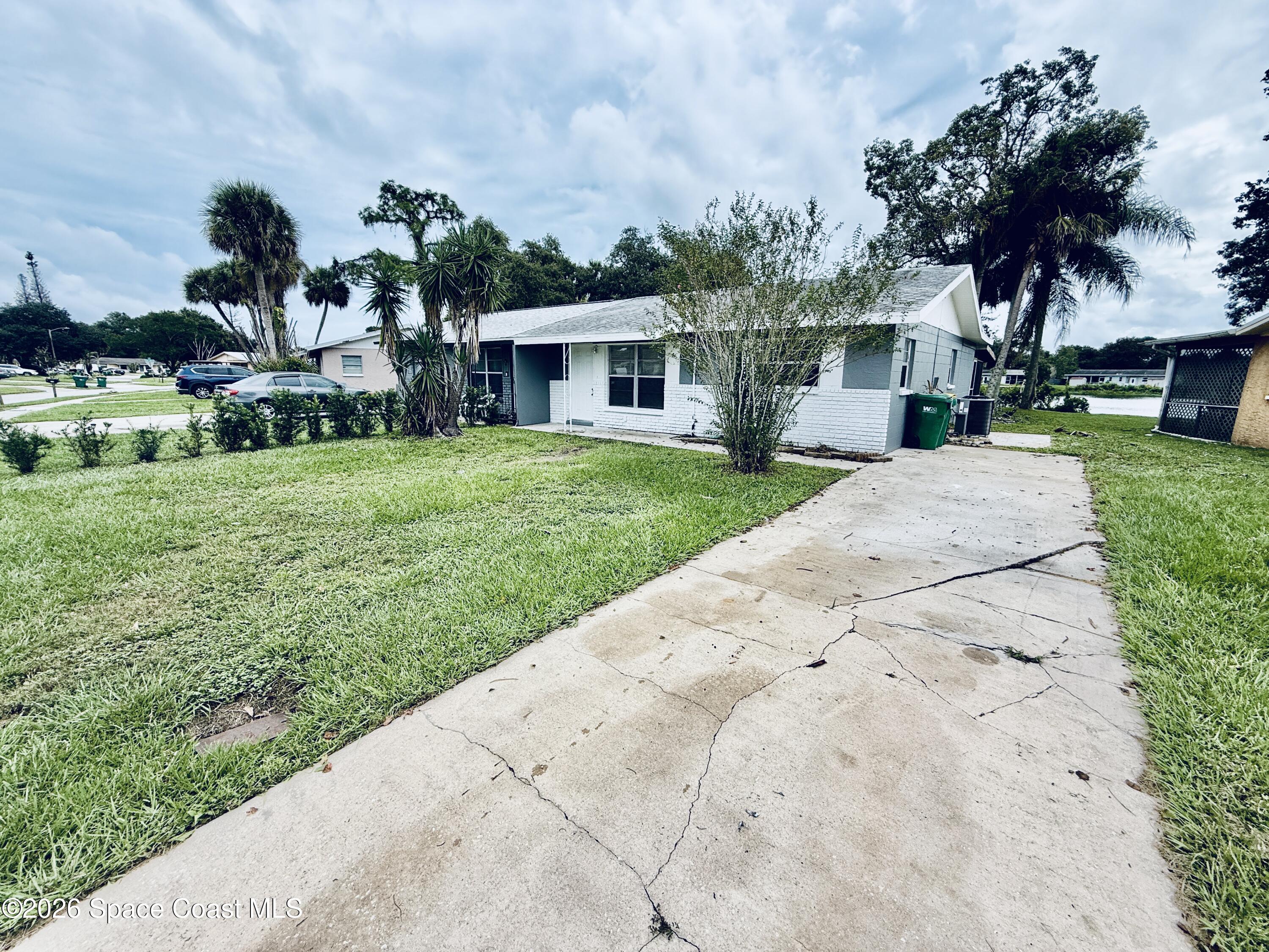718 Lunar Lake Circle — photo