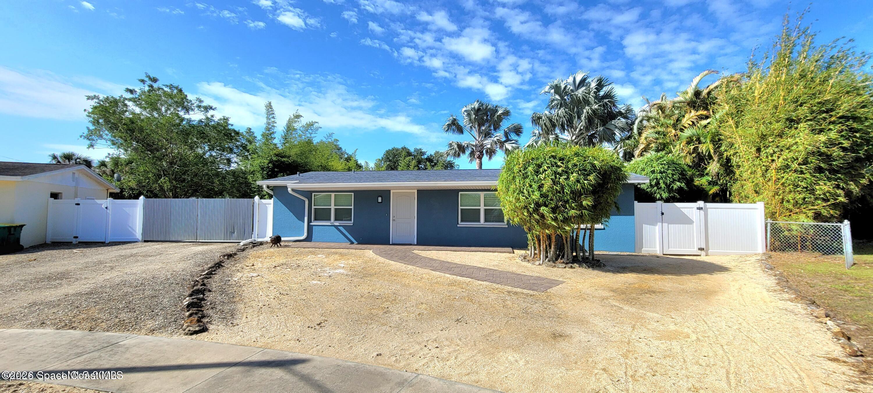 15 Topaz Drive — photo