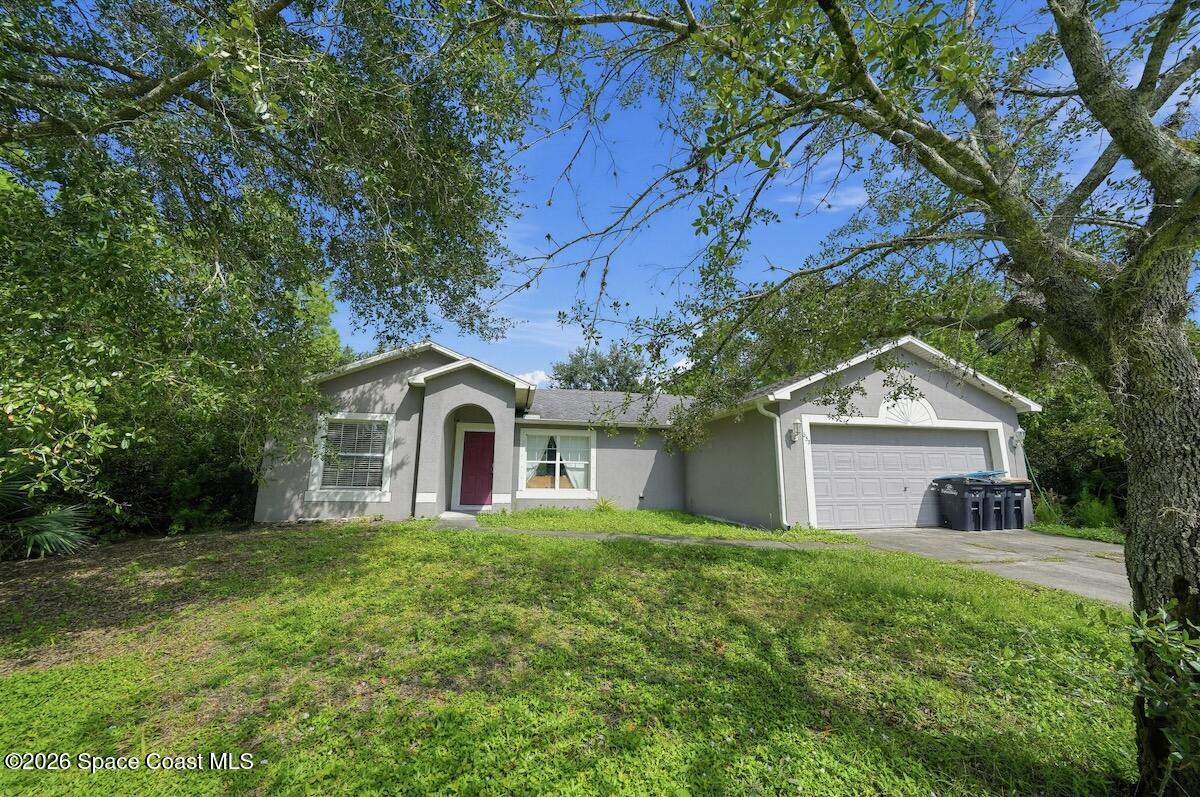 857 Sarasota Drive SE — photo