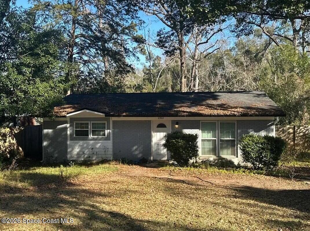 2313 Lois Lane — photo