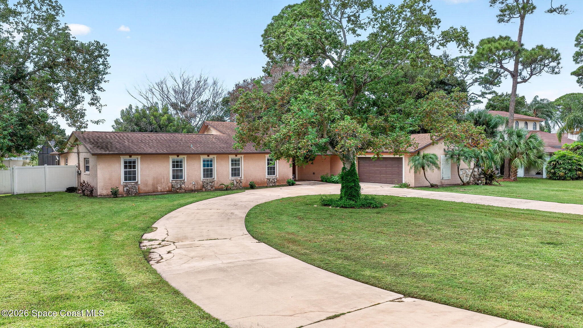 525 Hidden Creek Drive — photo
