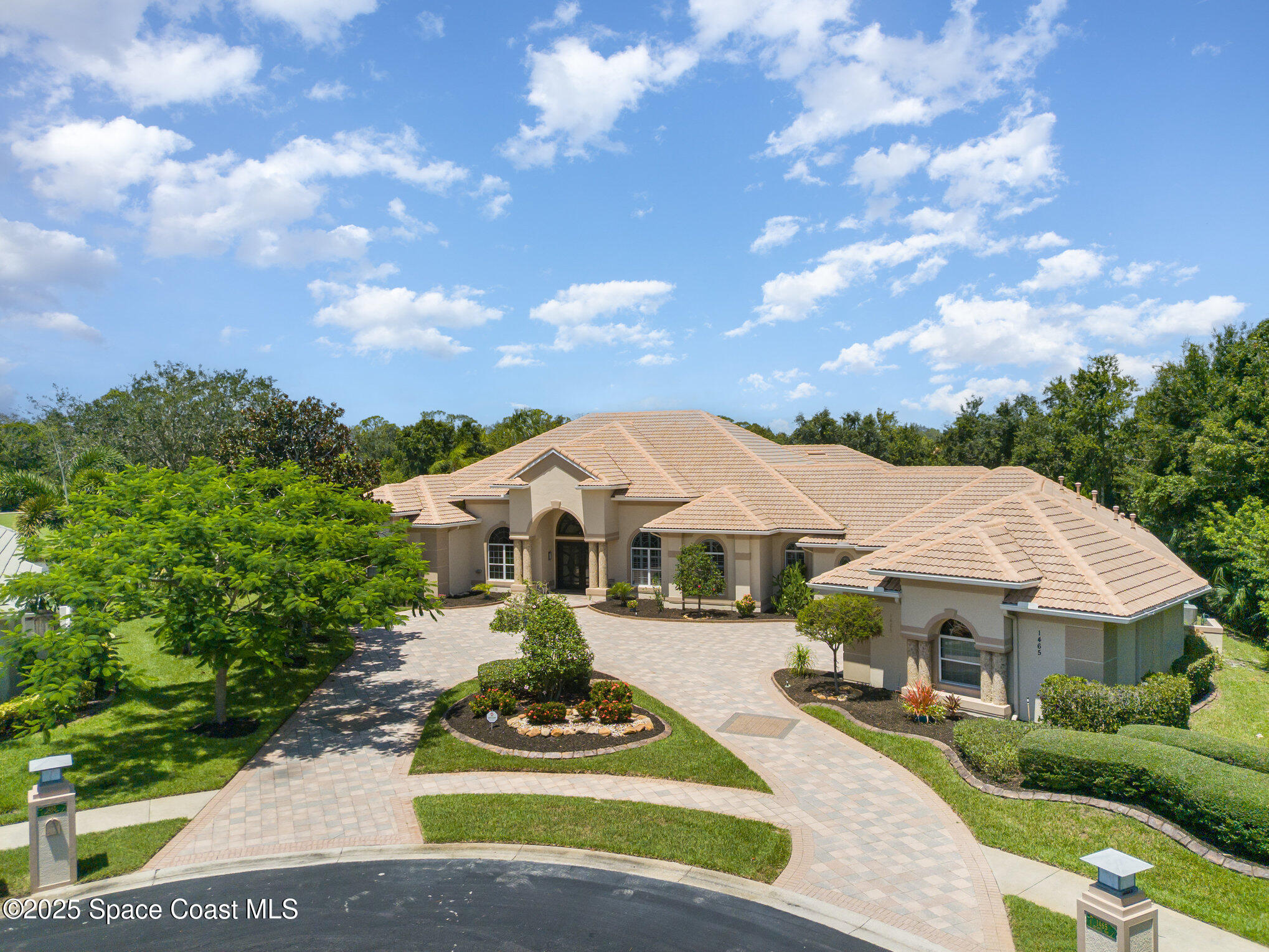 1465 Arundel Way — photo