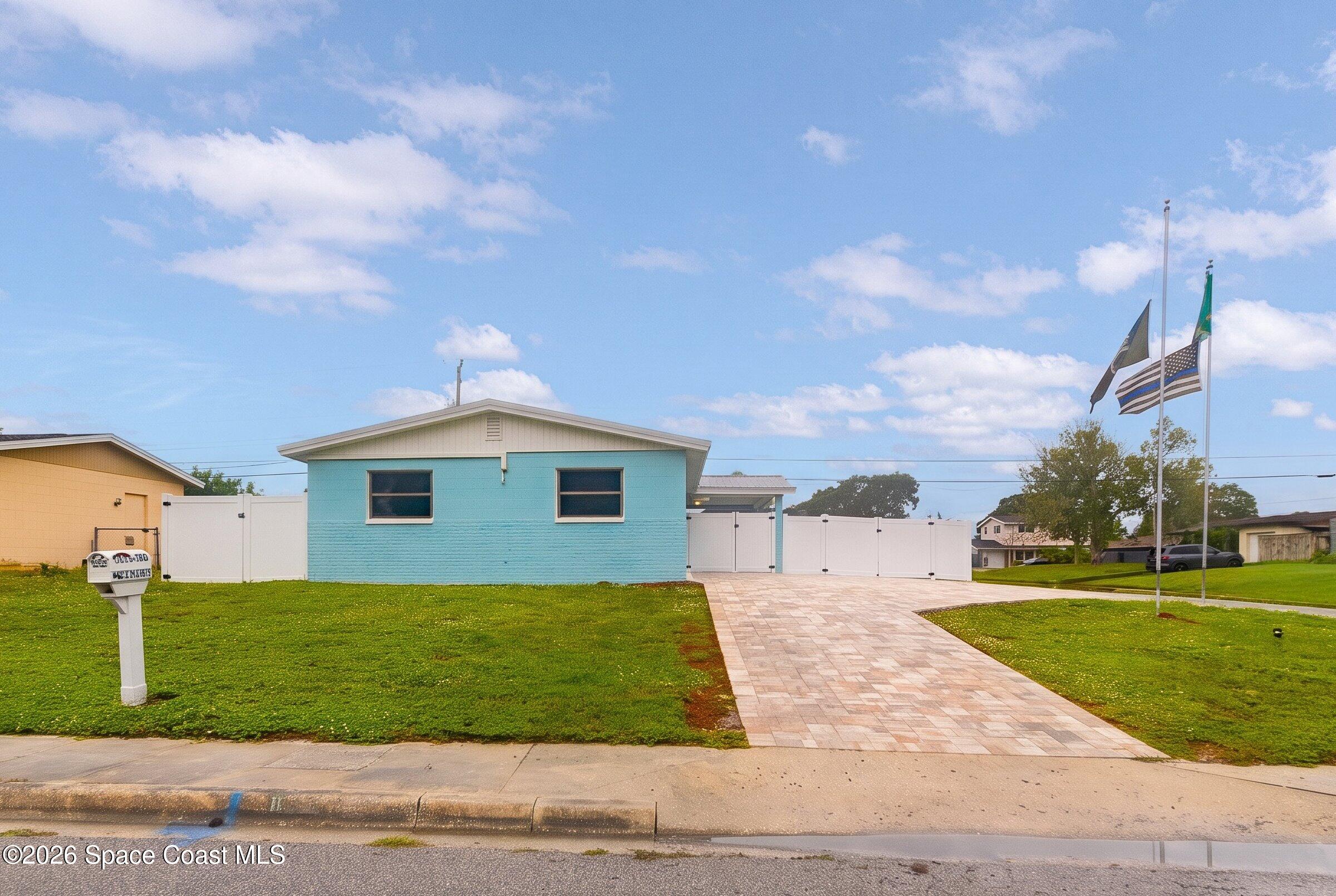 632 Teak Drive — photo