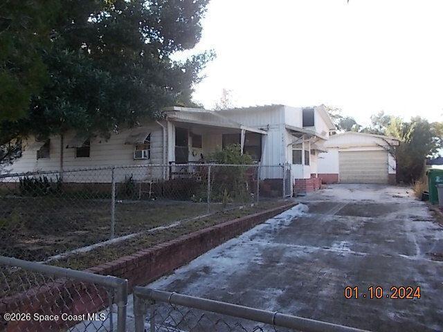 3431 Populatic Street — photo