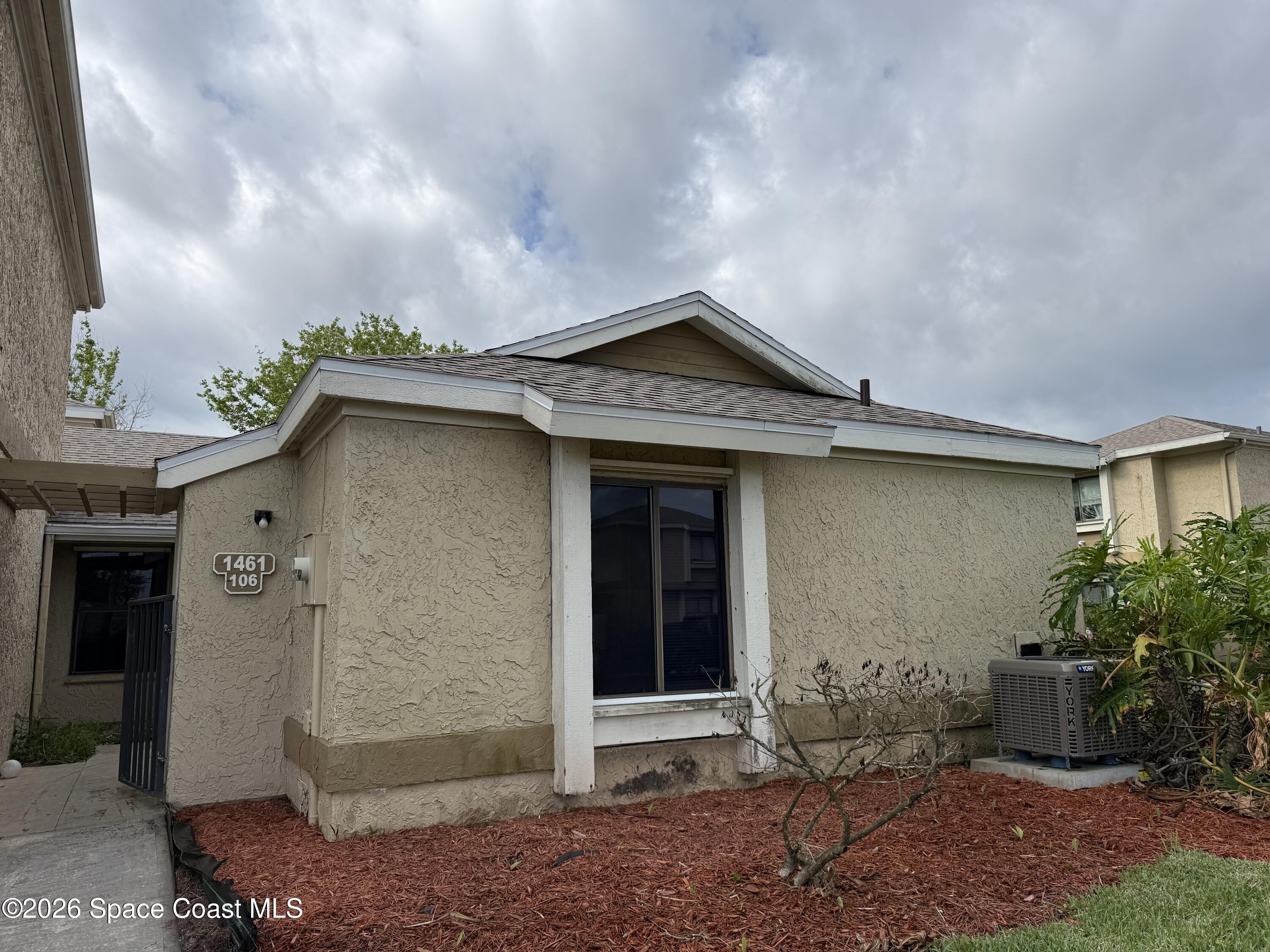 1461 Sheafe Avenue NE Unit 106 — photo