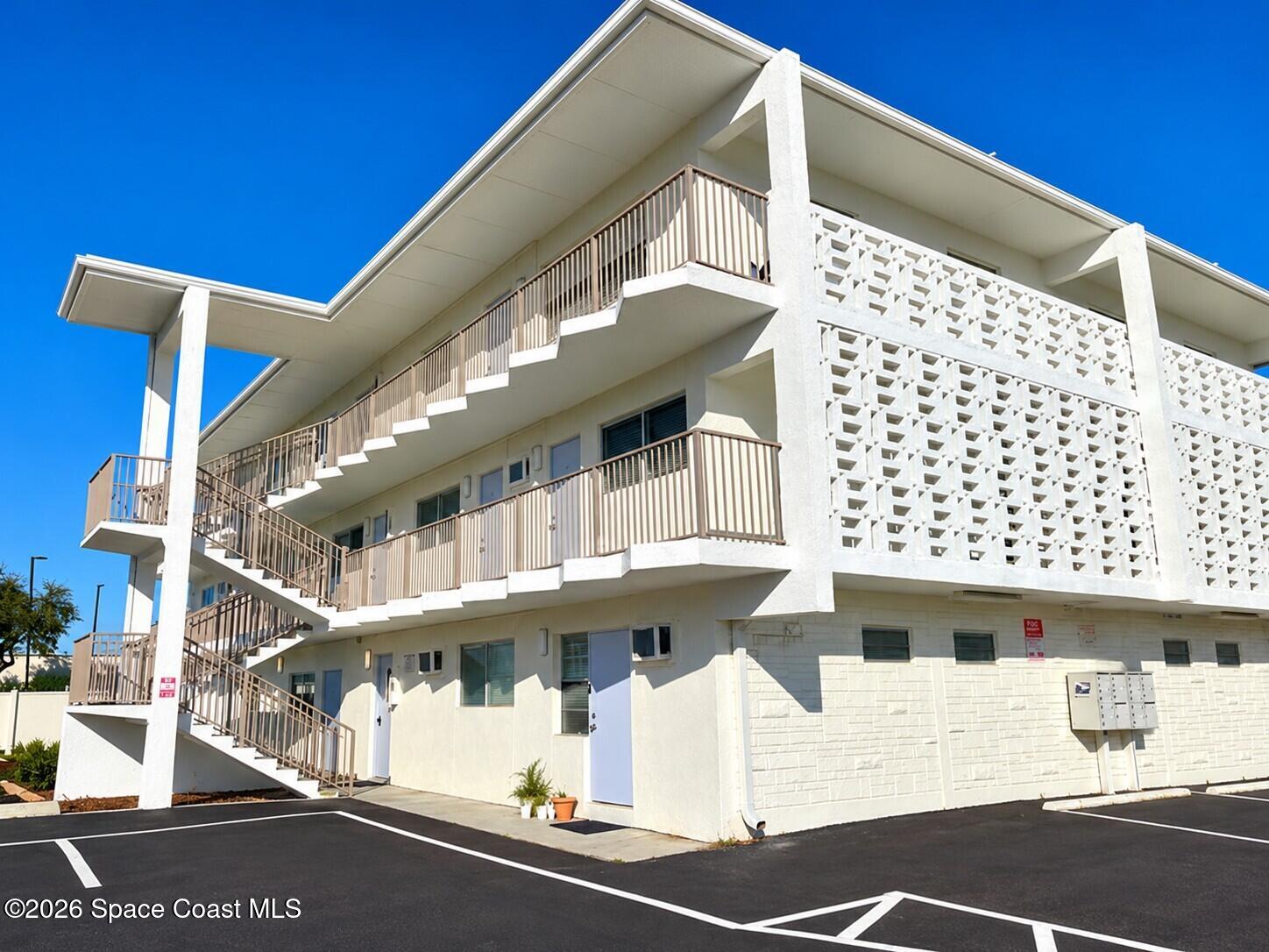1425 Oak Street Unit 9 — photo