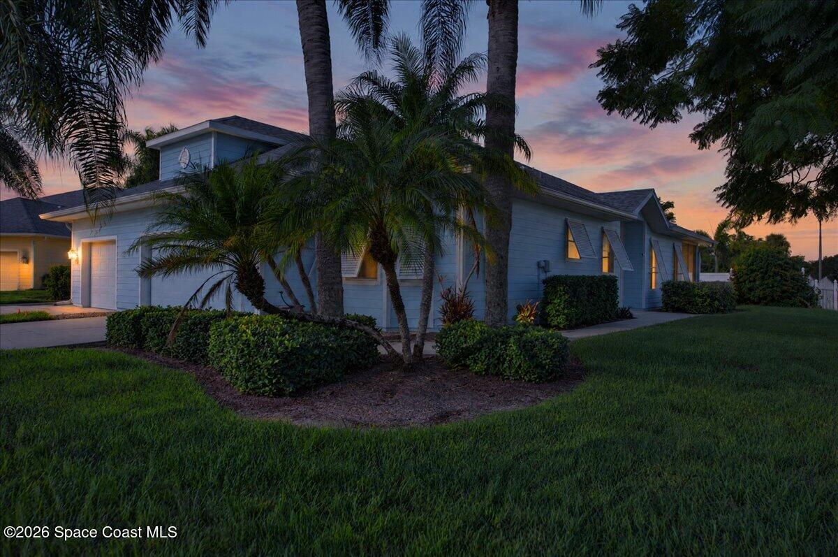 1002 Eleuthera Drive NE — photo