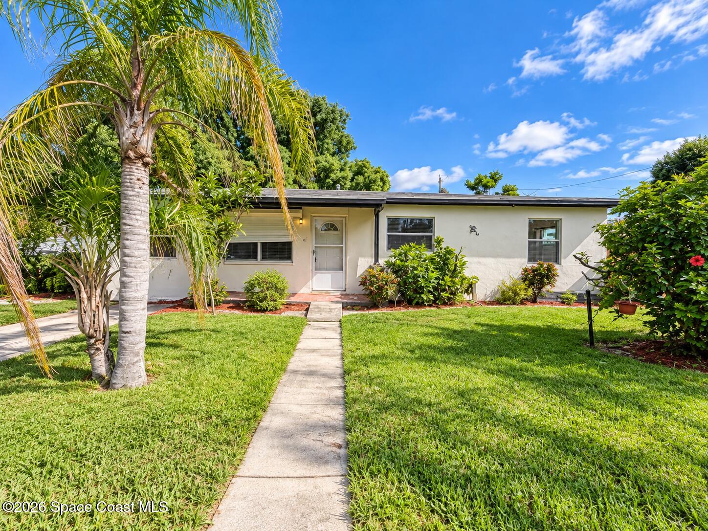 1052 Broadmoor Drive — photo