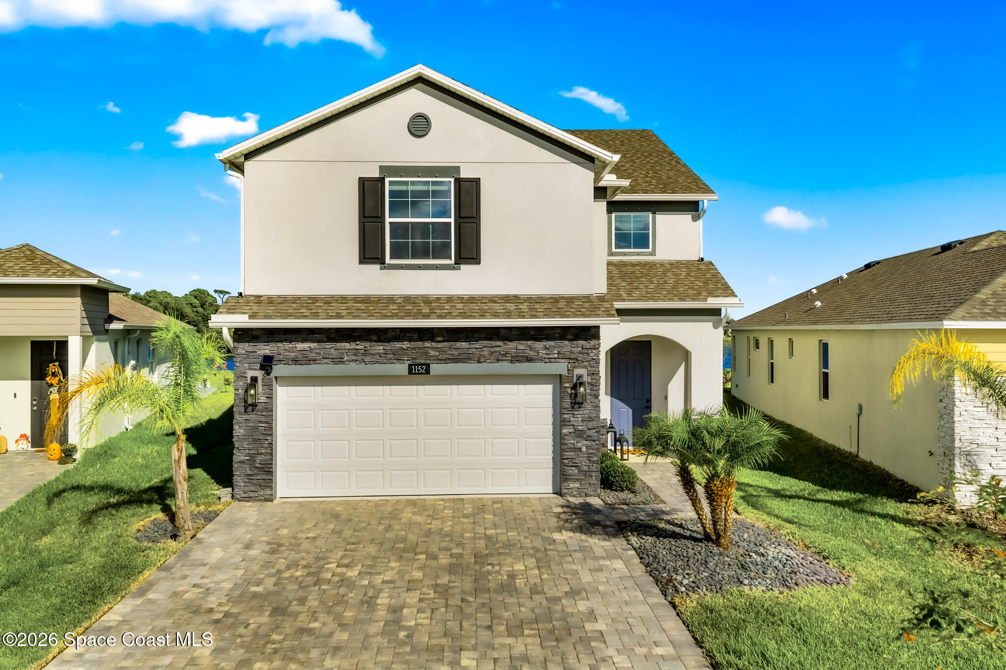 1152 Canfield Circle SE — photo