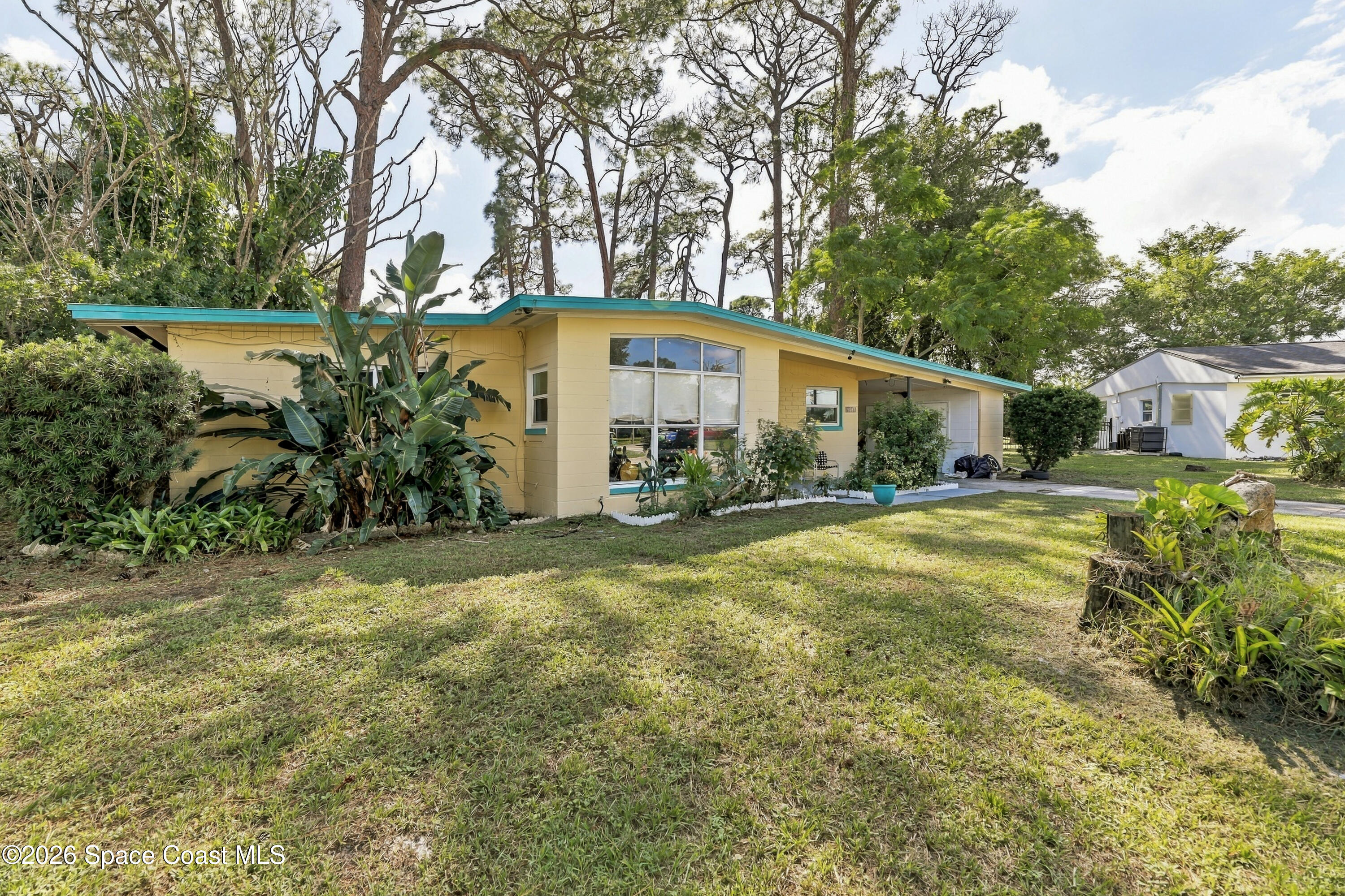 1111 Hickory Lane — photo