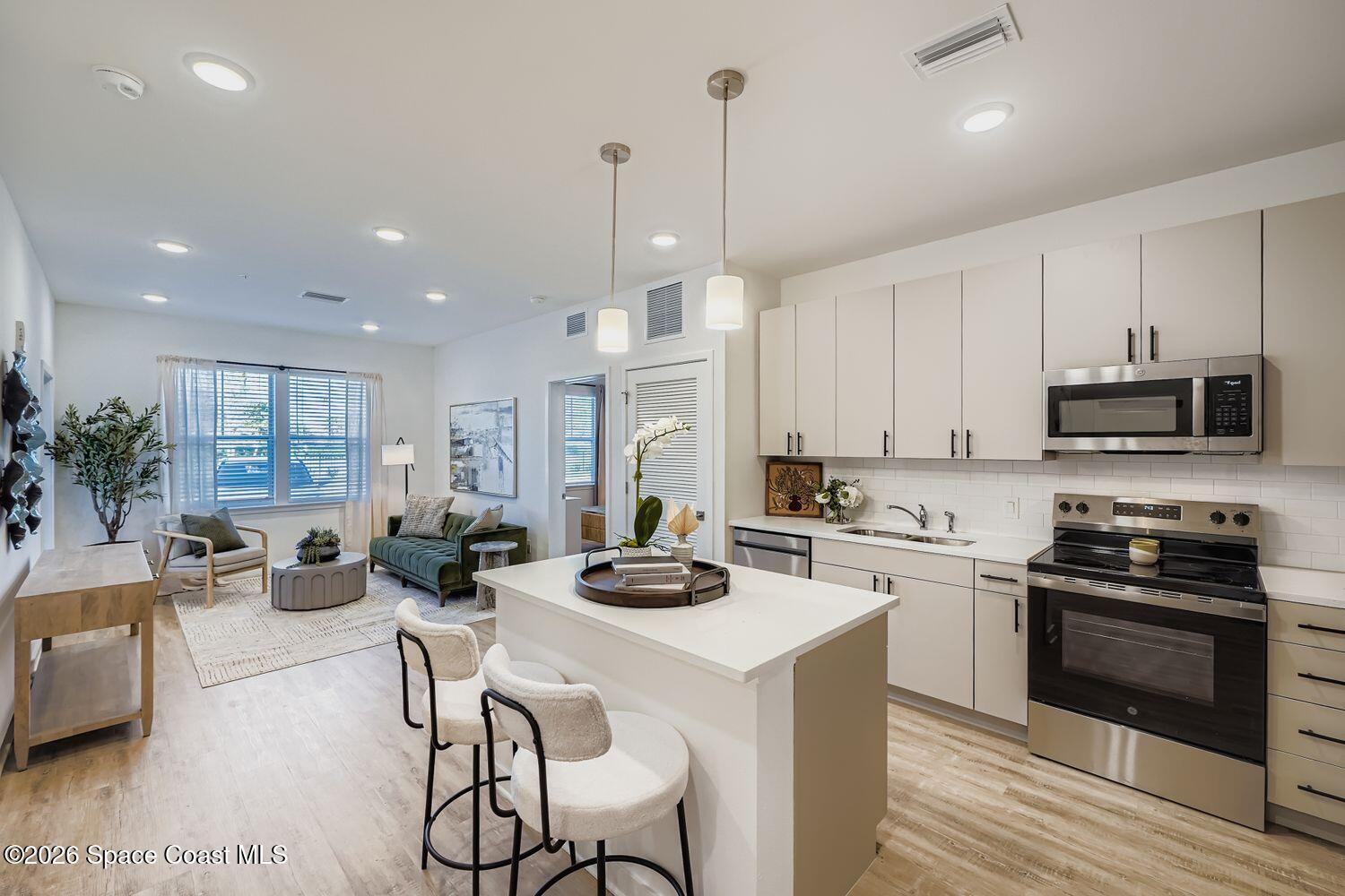 1451 Sportsman Lane NE — photo
