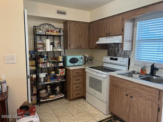 4304 London Town Road Unit C215 — photo