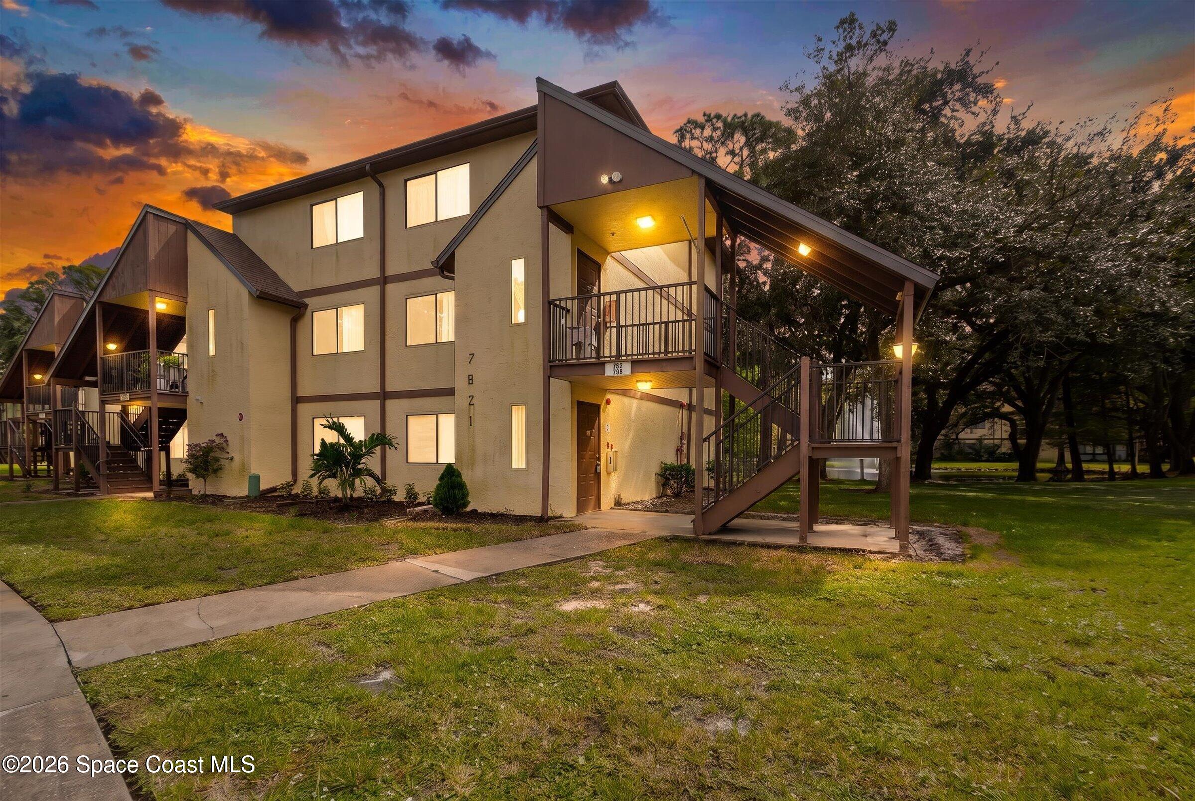 7821 Maplewood Drive Unit 402 — photo