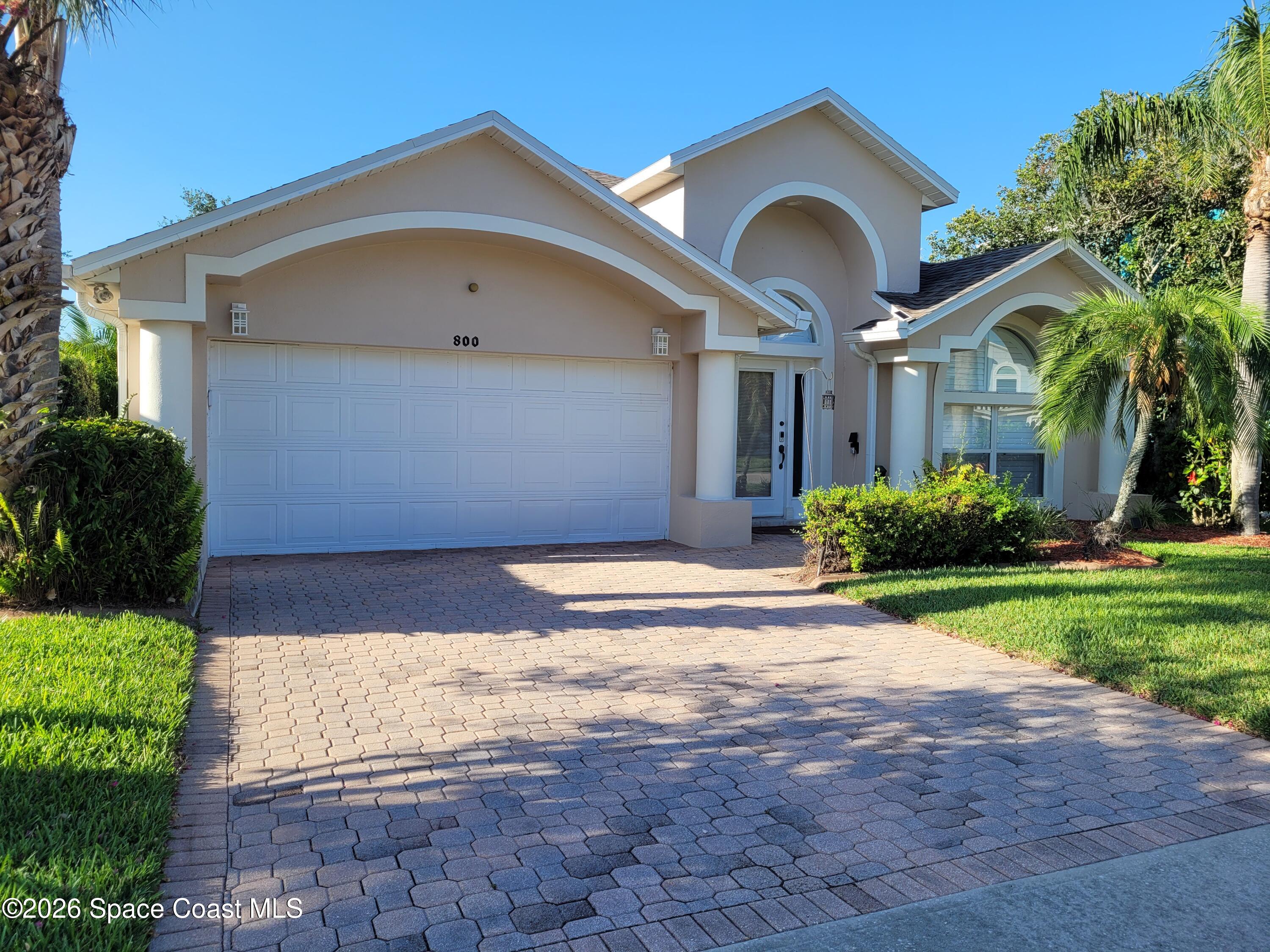 800 Sunset Lakes Drive — photo