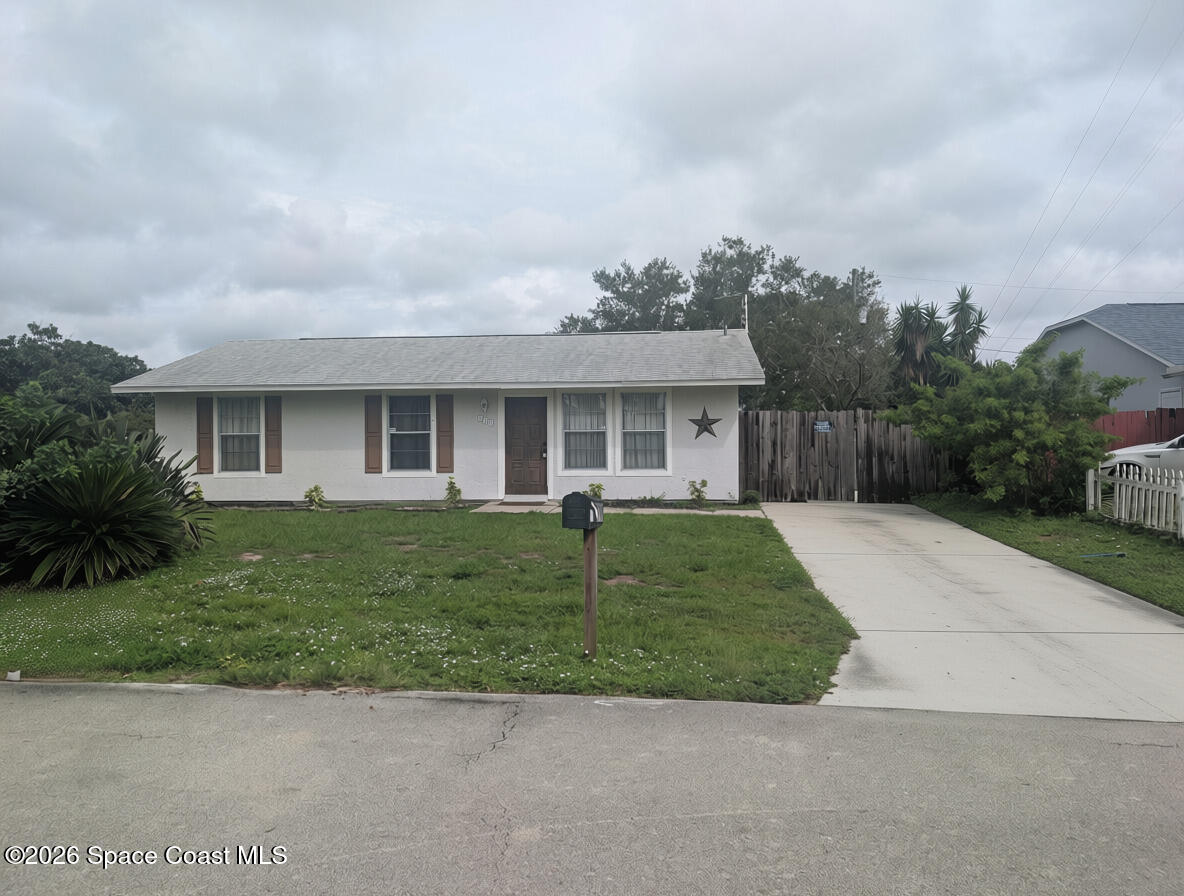 111 Dolphin Street SE — photo