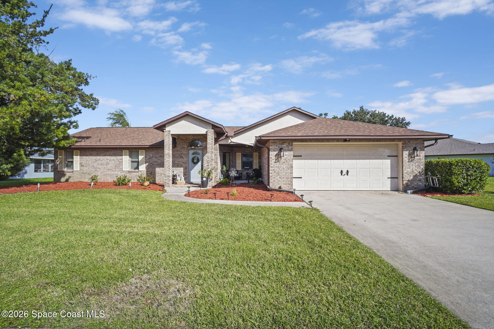 1467 Country Club Drive NE — photo