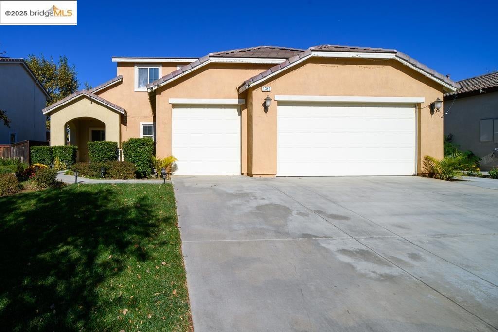 1350 Mistletoe Dr — photo