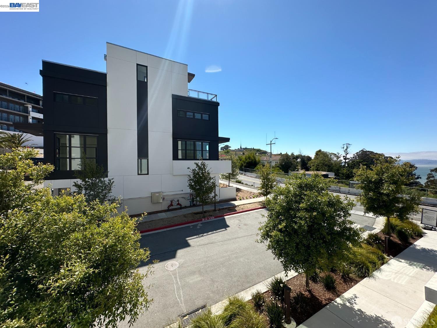 1 Bristol Ct. — photo