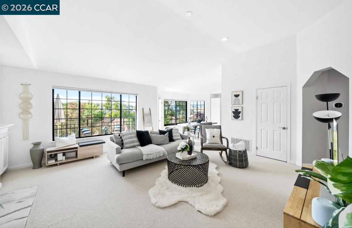 83 Tahoe Ct — photo