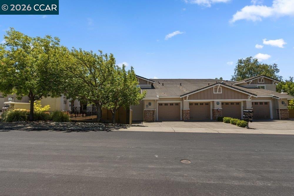 3024 Grey Eagle Dr — photo