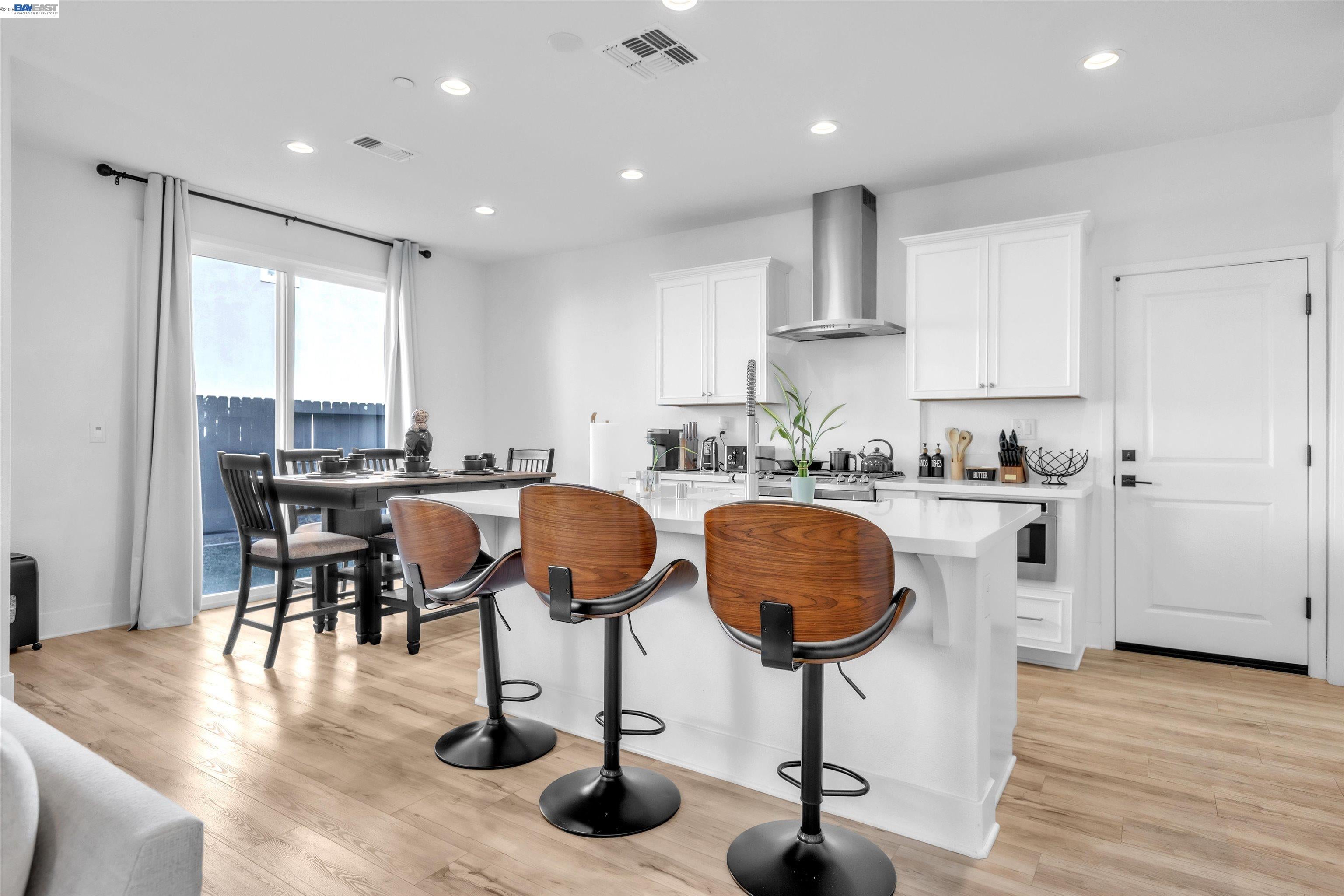 542 Datura Dr — photo