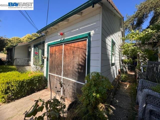 2080 East Ave — photo