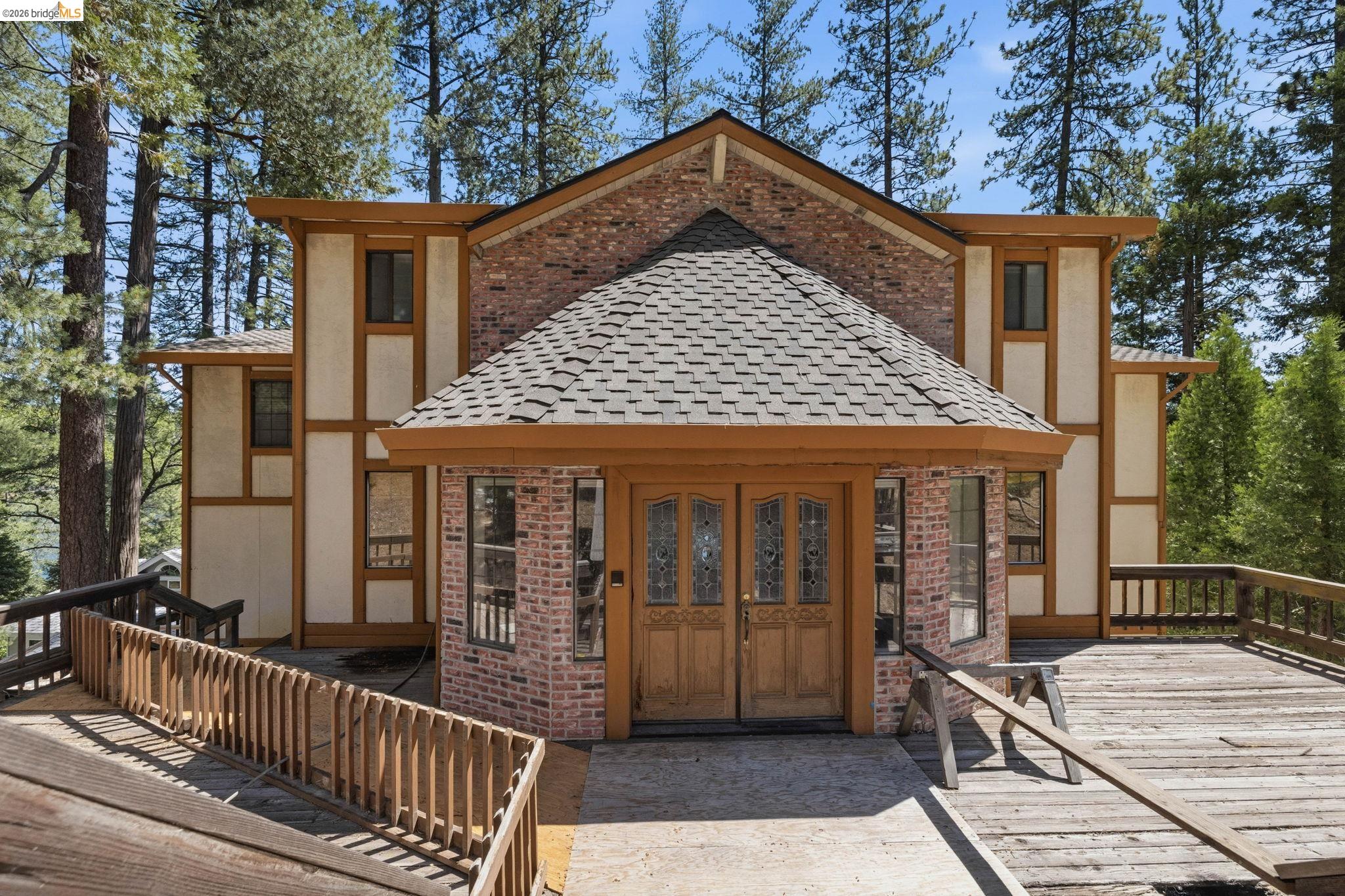20144 Lower Skyridge — photo