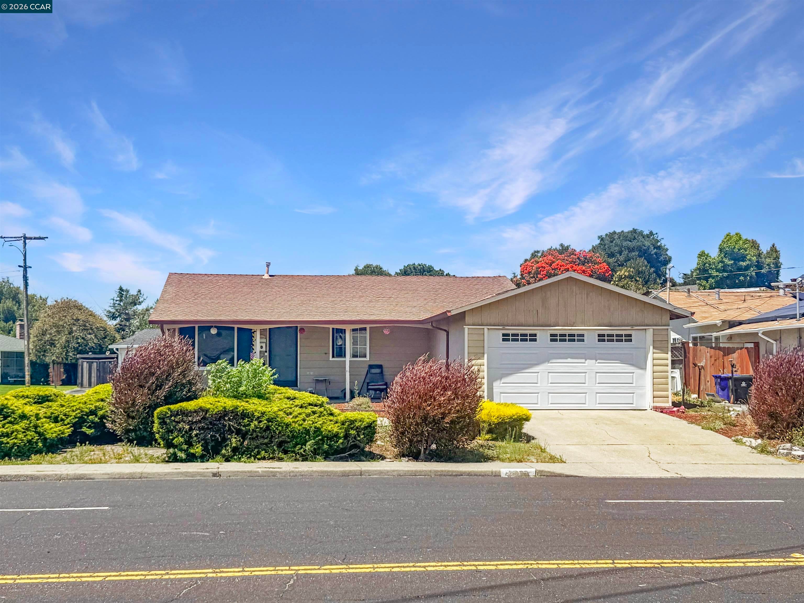 2838 Tara Hills Dr — photo